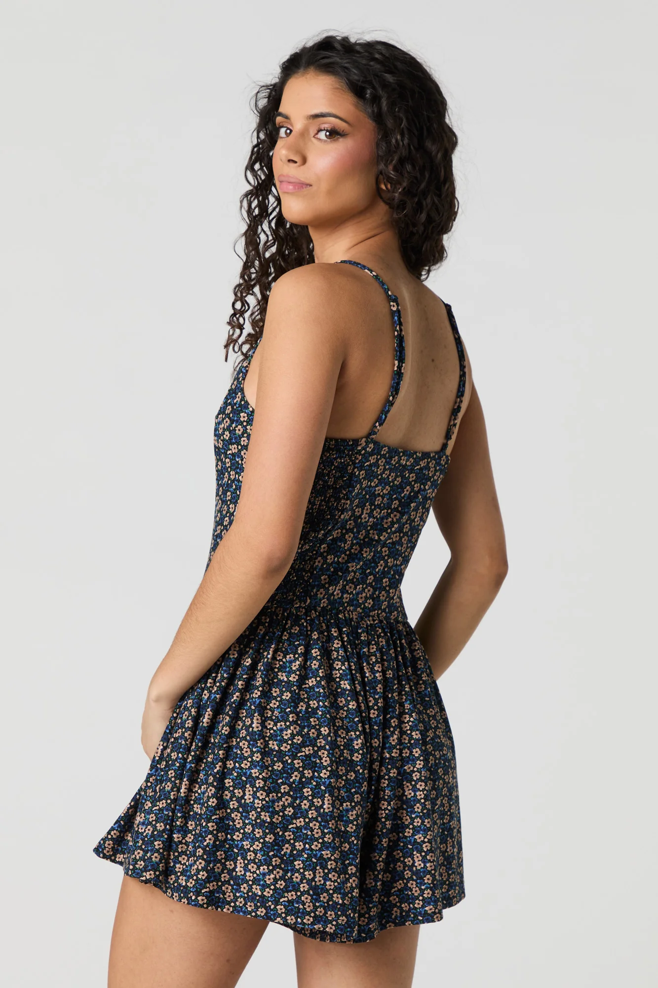 Combi-short fluide à encolure dégagée - Image 11