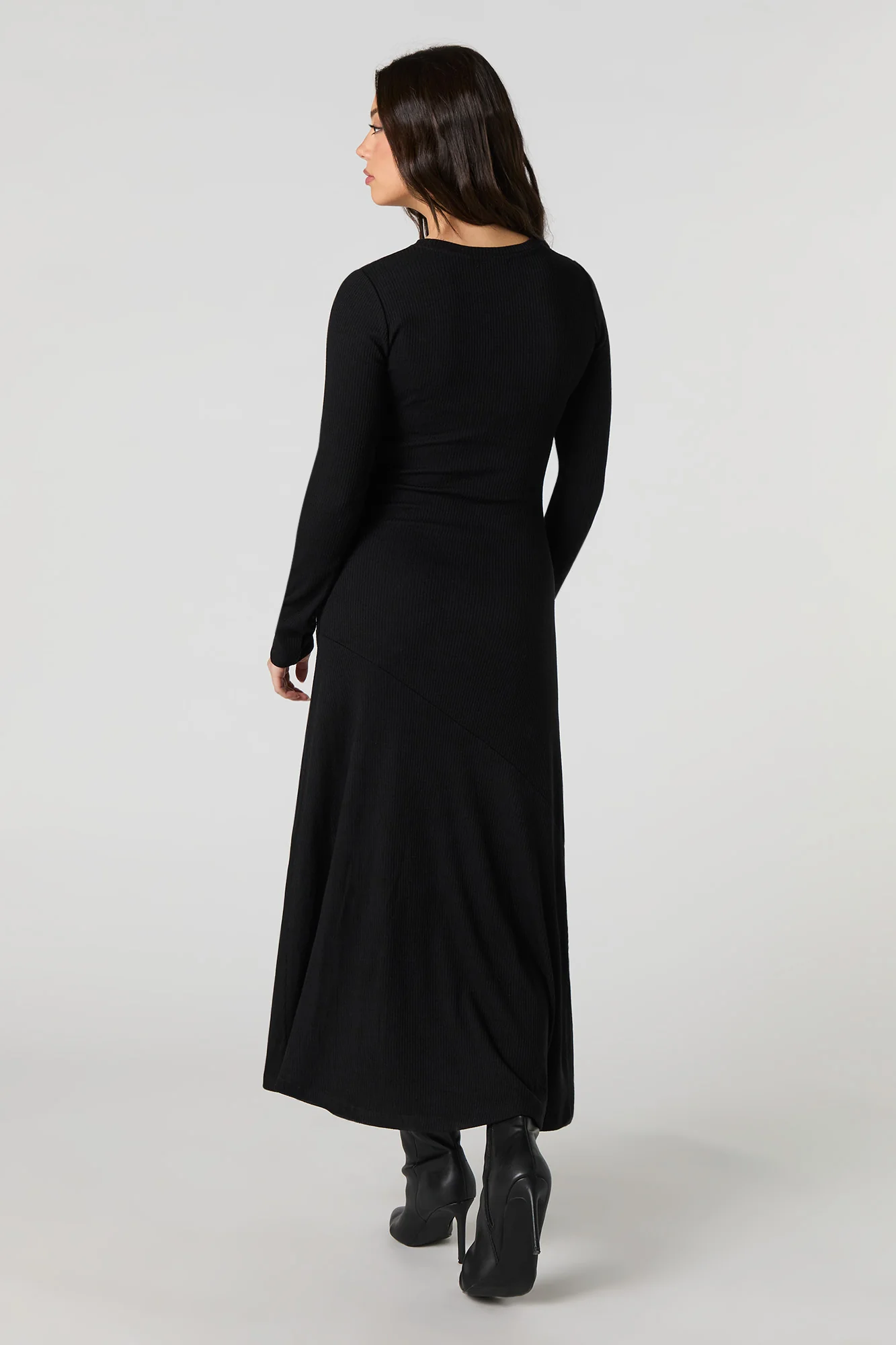 Robe midi asymétrique en tricot côtelé et manche longue - Image 4