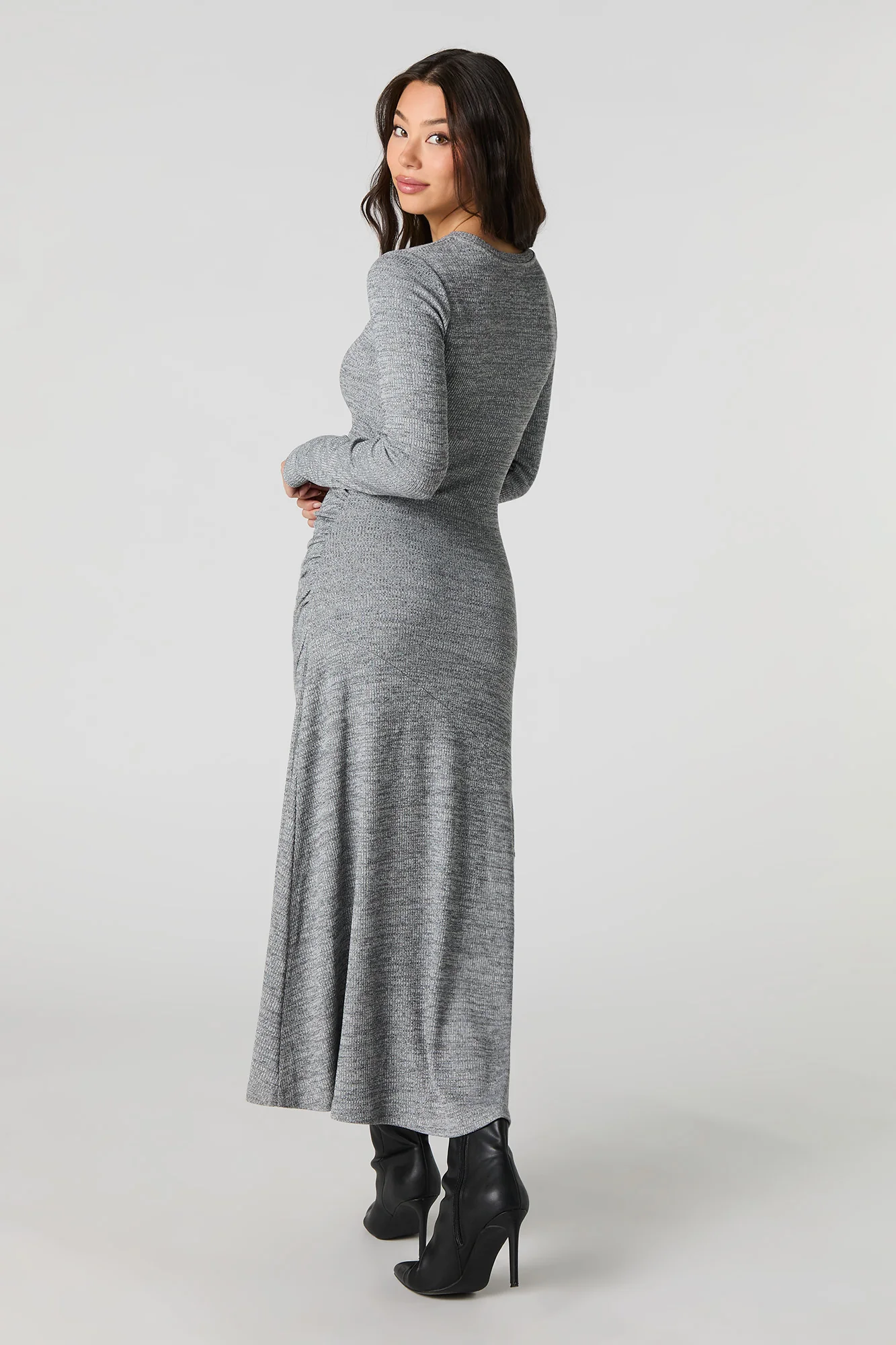 Robe midi asymétrique en tricot côtelé et manche longue - Image 7