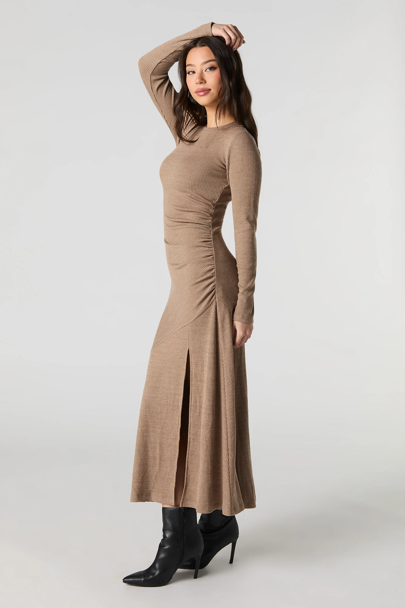 Robe midi asymétrique en tricot côtelé et manche longue - Image 9