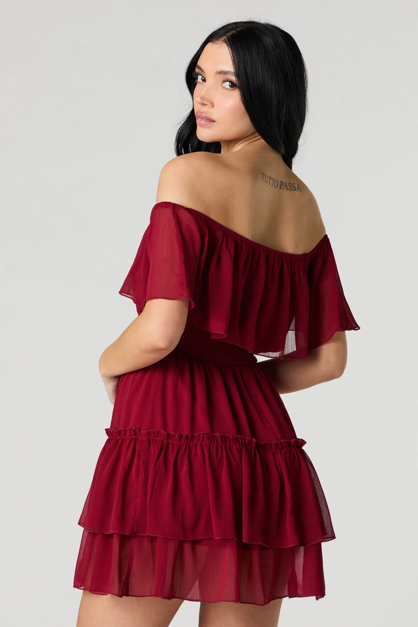 Minirobe volantée en chiffon avec épaules dénudées - Image 11