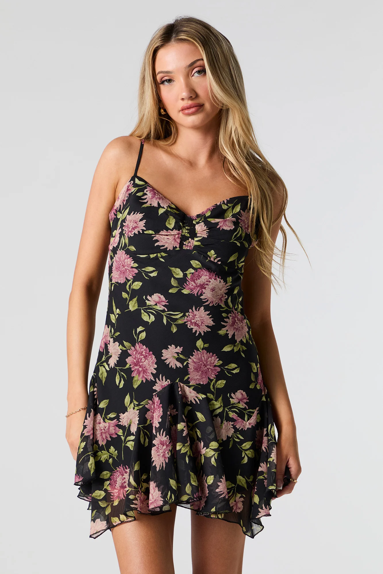 Minirobe asymétrique en chiffon fleuri - Image 4