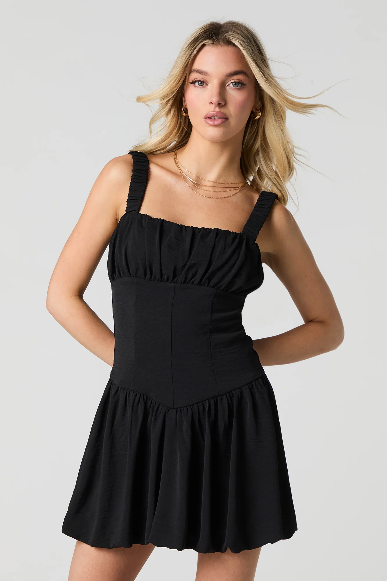 Minirobe ajustée et évasée ruchée à ourlet bulle - Image 8