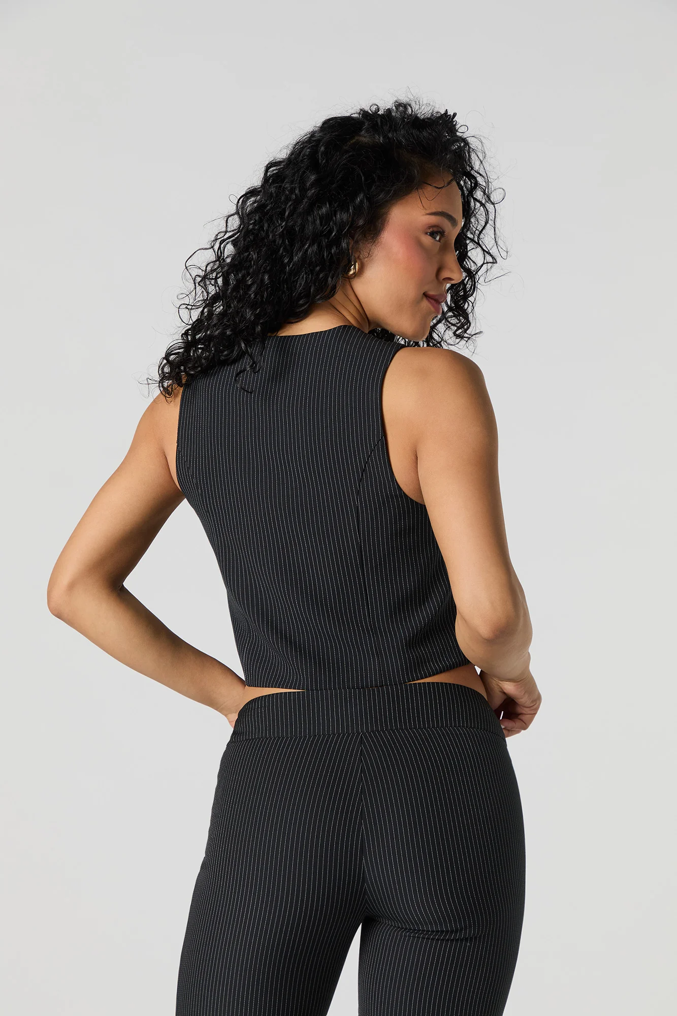 Veste à fines rayures avec attache - Image 2