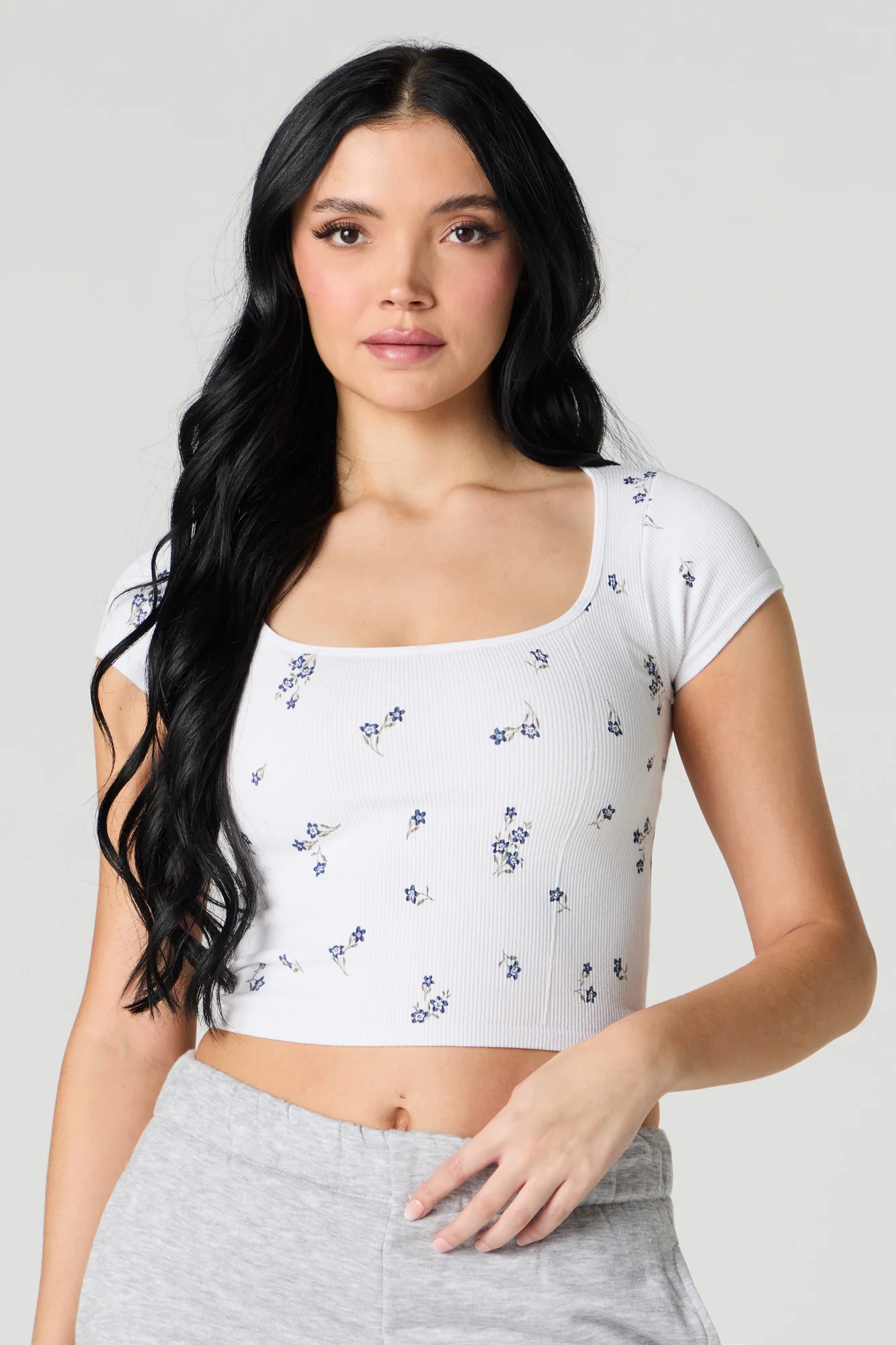 T-shirt ultracourt côtelé sans couture avec encolure carrée
