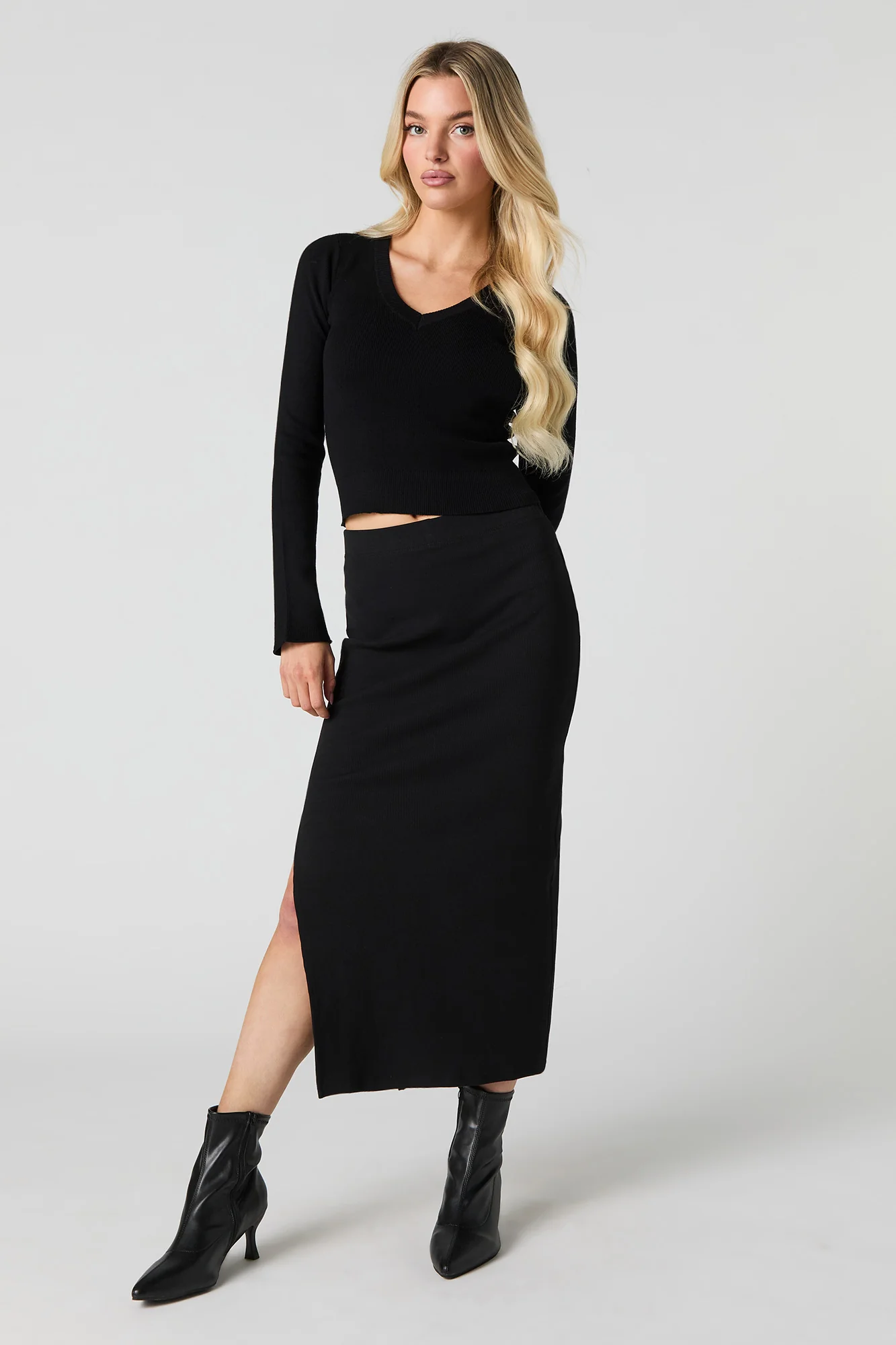 Ribbed Knit V-Neck Sweater - Image 6