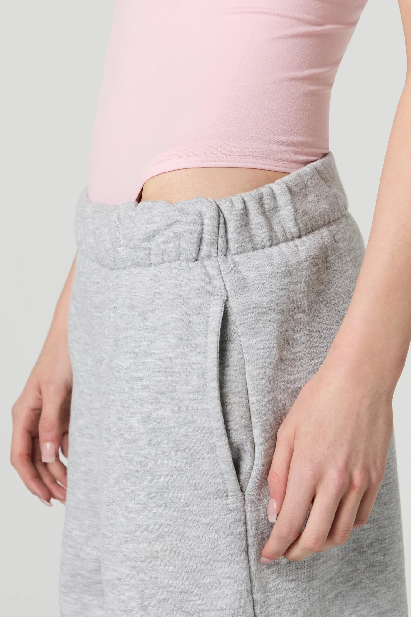 Maillot sans couture avec bonnets intégrés et encolure en coeur - Image 8