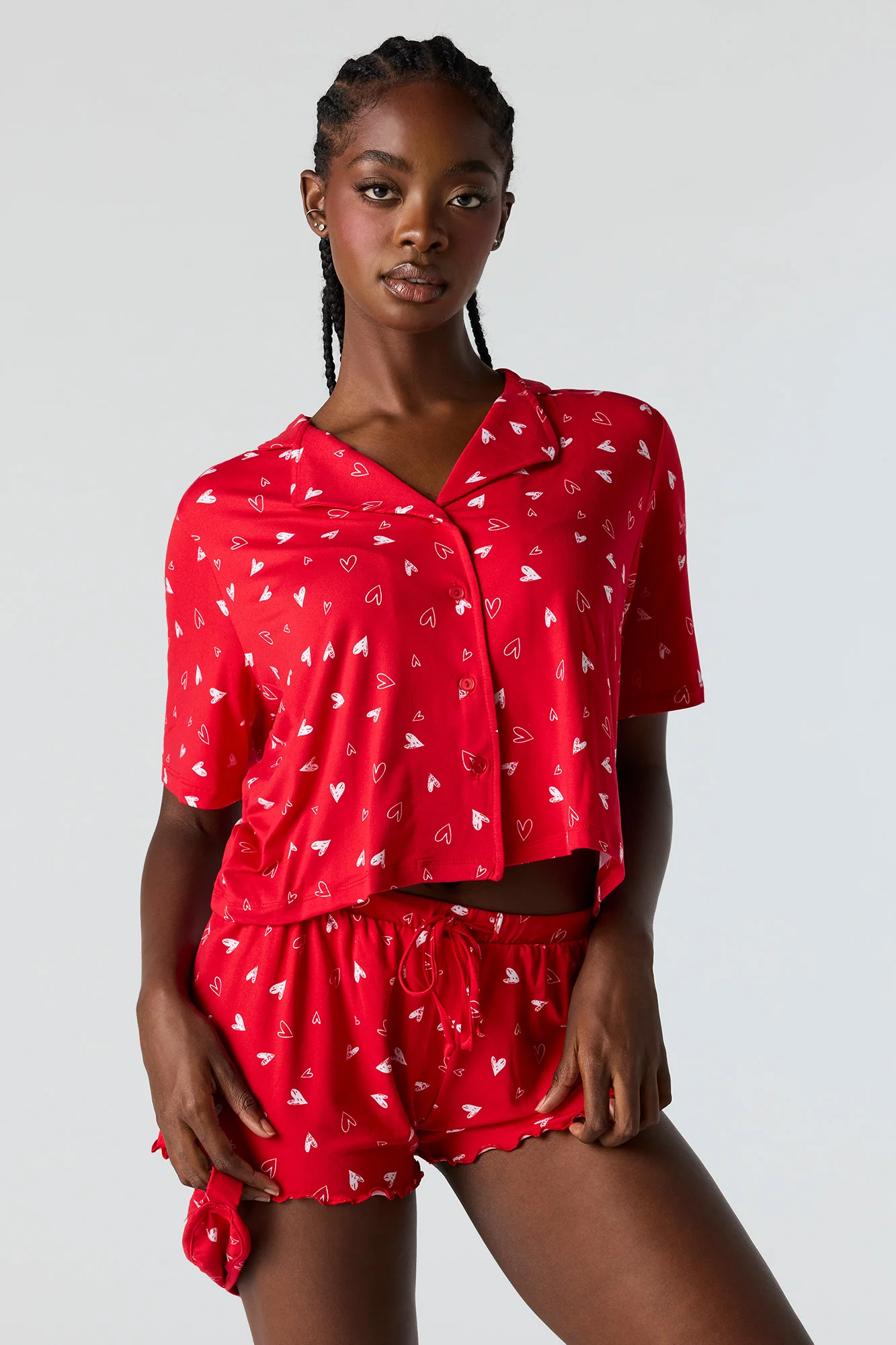 Ensemble pyjama avec haut boutonné, short et masque - Image 11