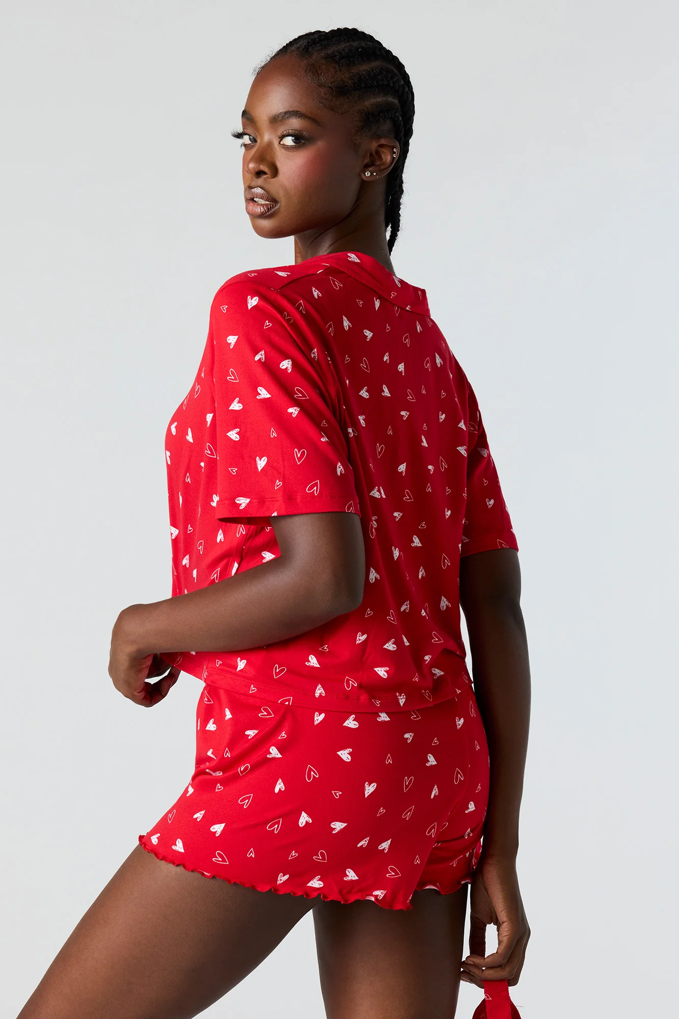 Ensemble pyjama avec haut boutonné, short et masque - Image 12
