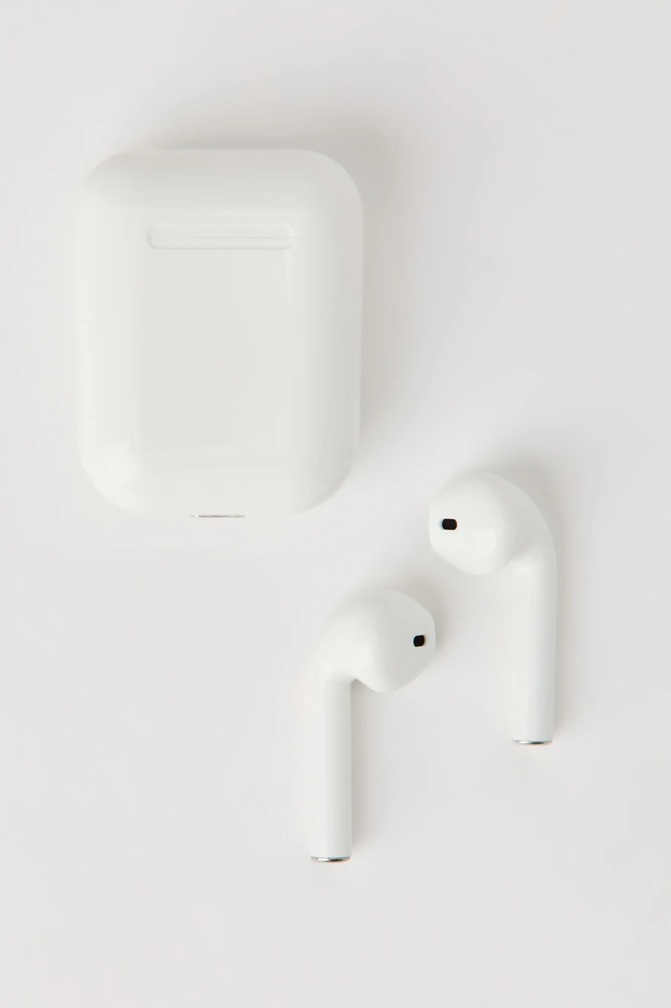Wireless Bluetooth Earbuds & Charging Case - Image 11