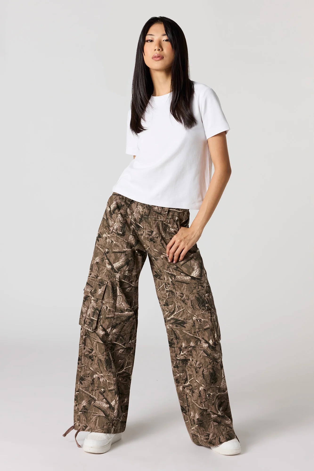 Low Rise Baggy Cargo Pant - Image 10
