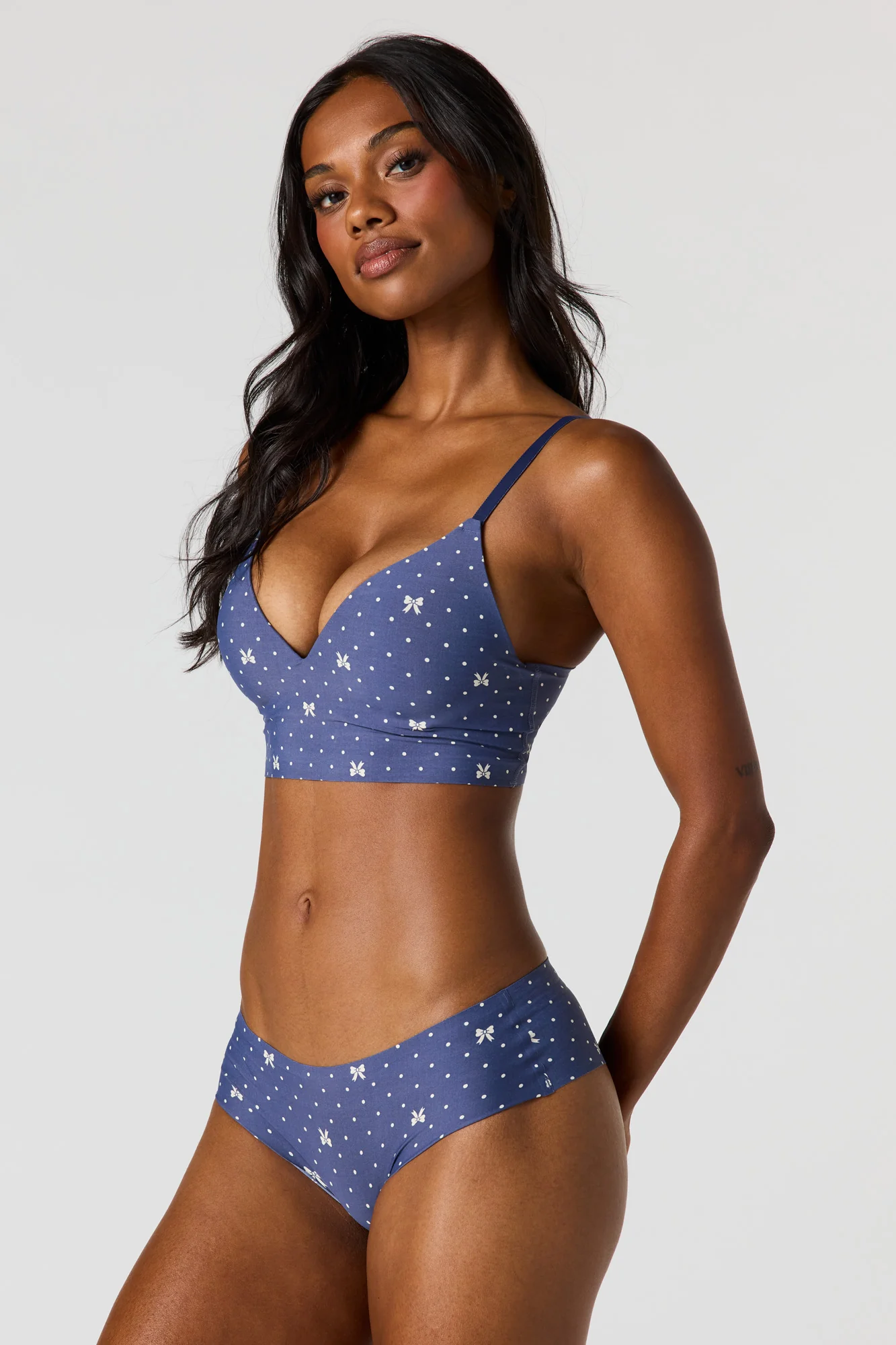 No-Show Tank Bra - Image 14
