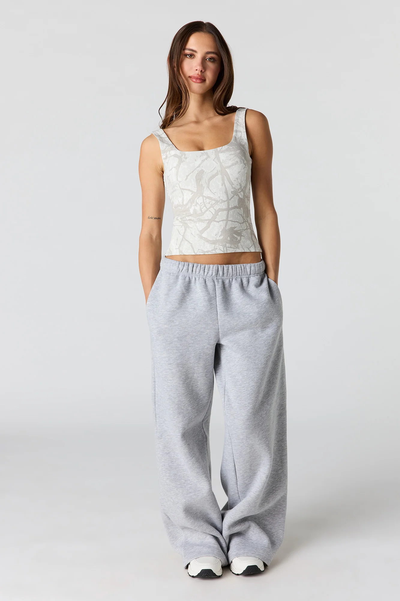 Soft Contour Scoop Neck Tank - Image 24