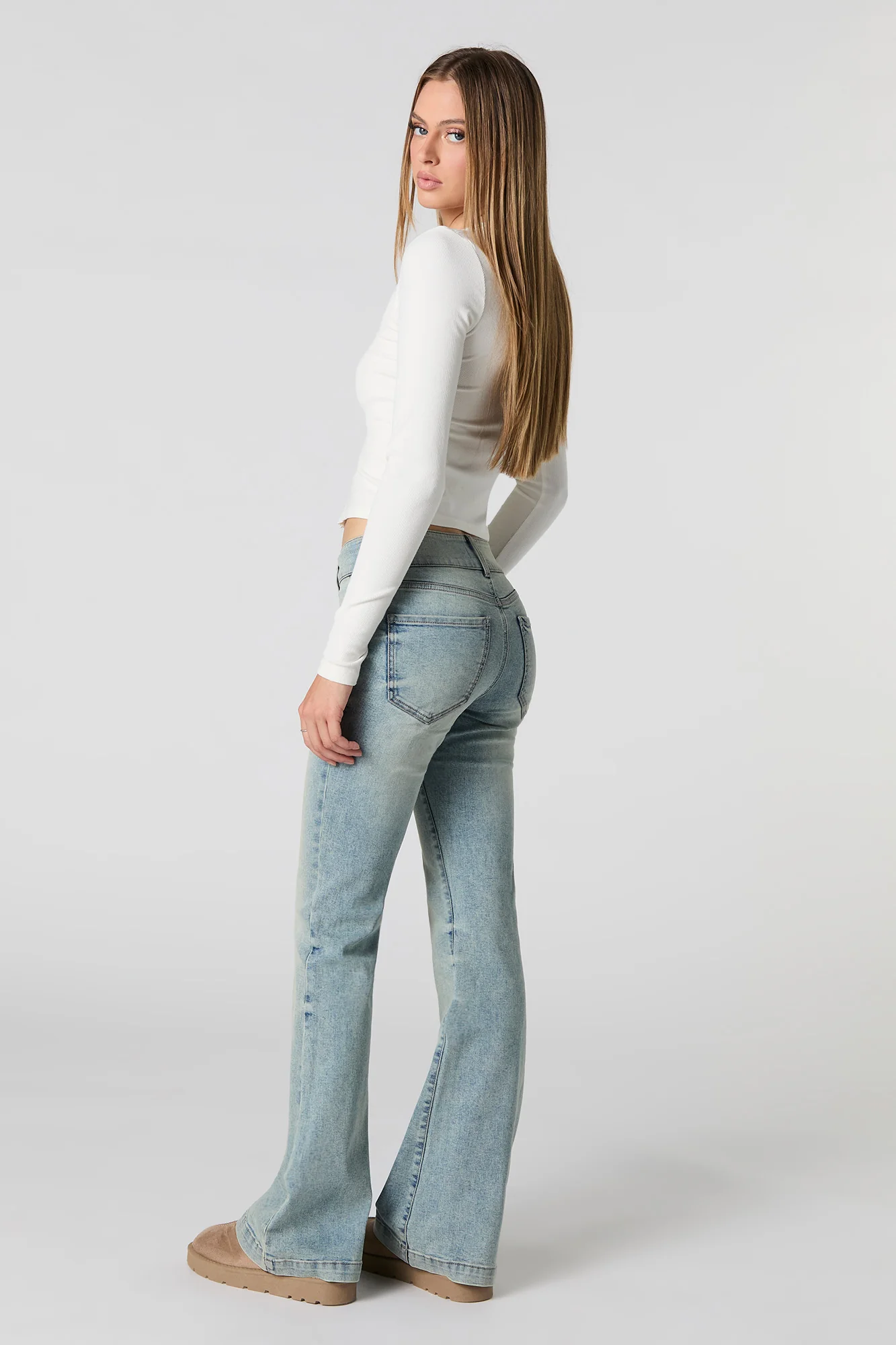Low Rise Flare Vintage Light Jean - Image 3