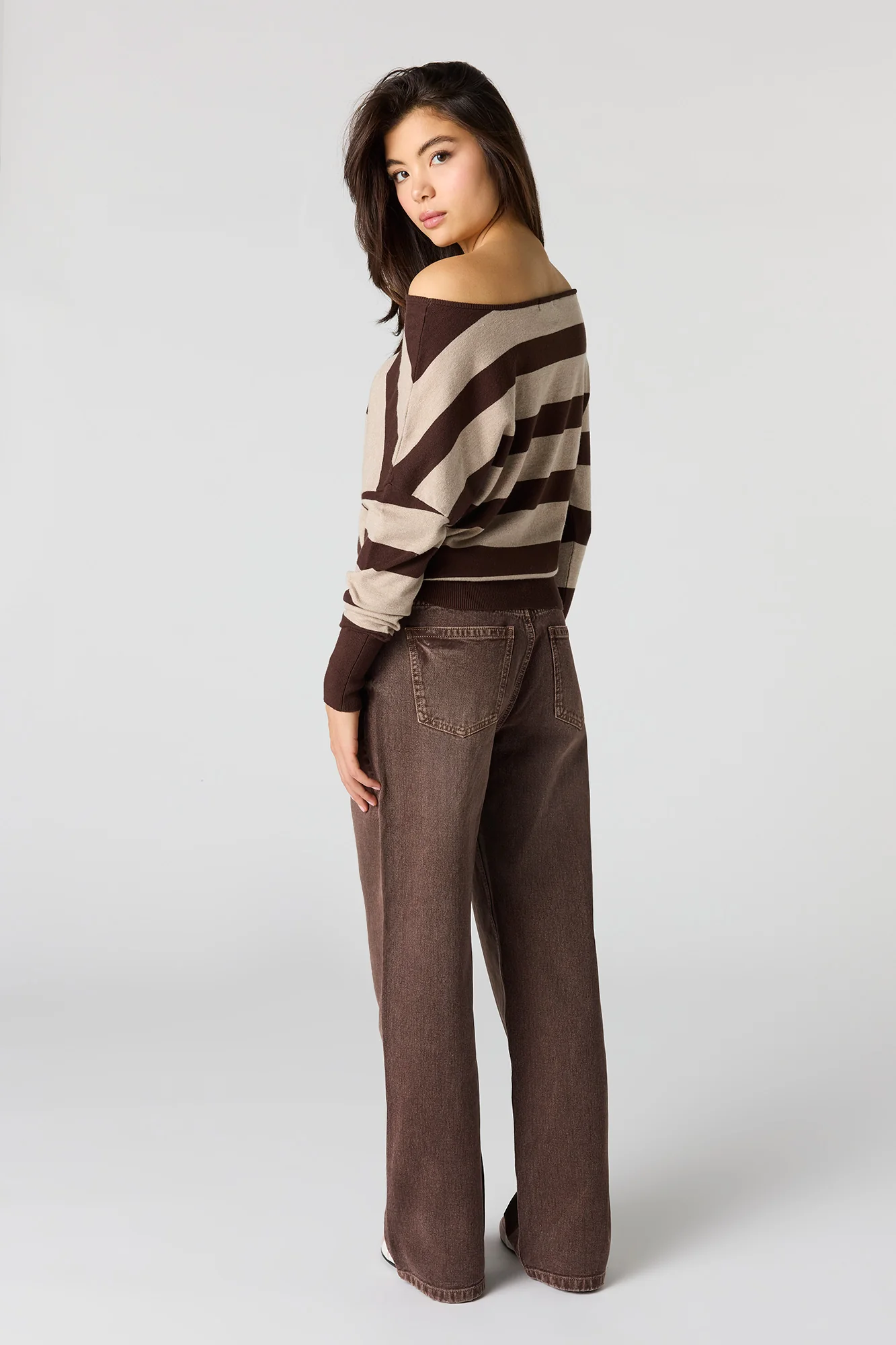 Low Rise Baggy Brown Jean - Image 3