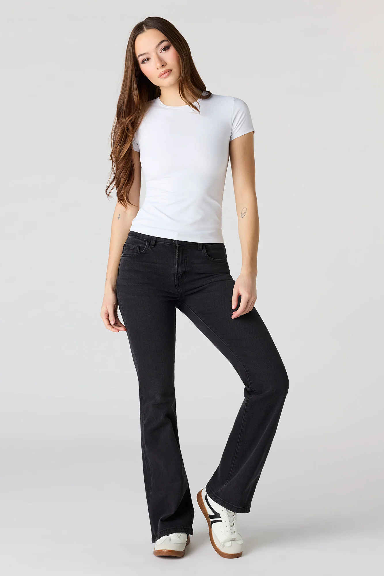 Contour Classic T-Shirt - Image 9