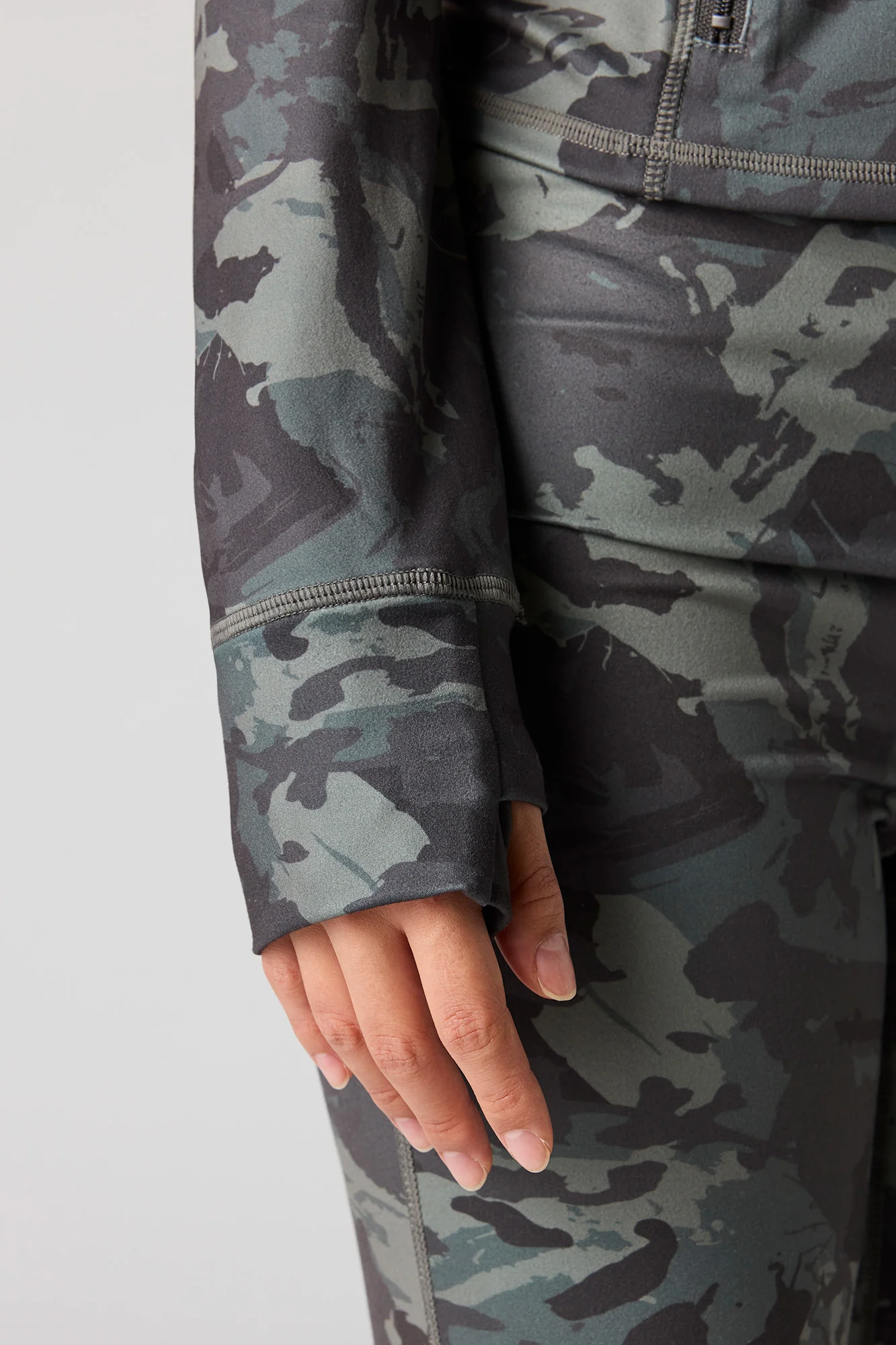 Camo Active Zip-Up Jacket - Image 4