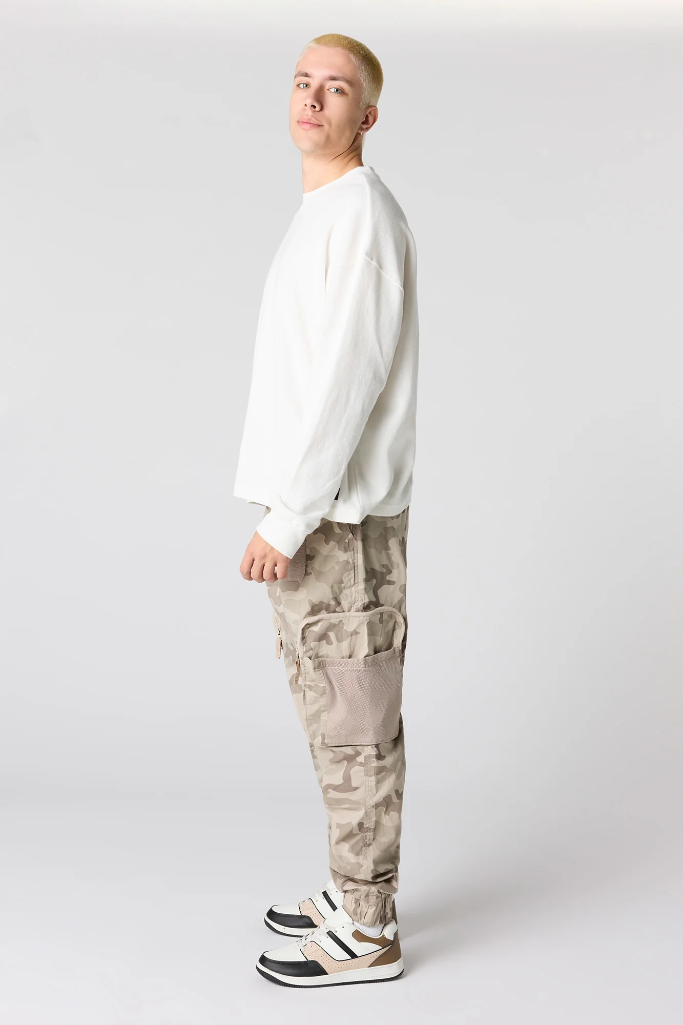 Zip Pocket Cargo Jogger - Image 4