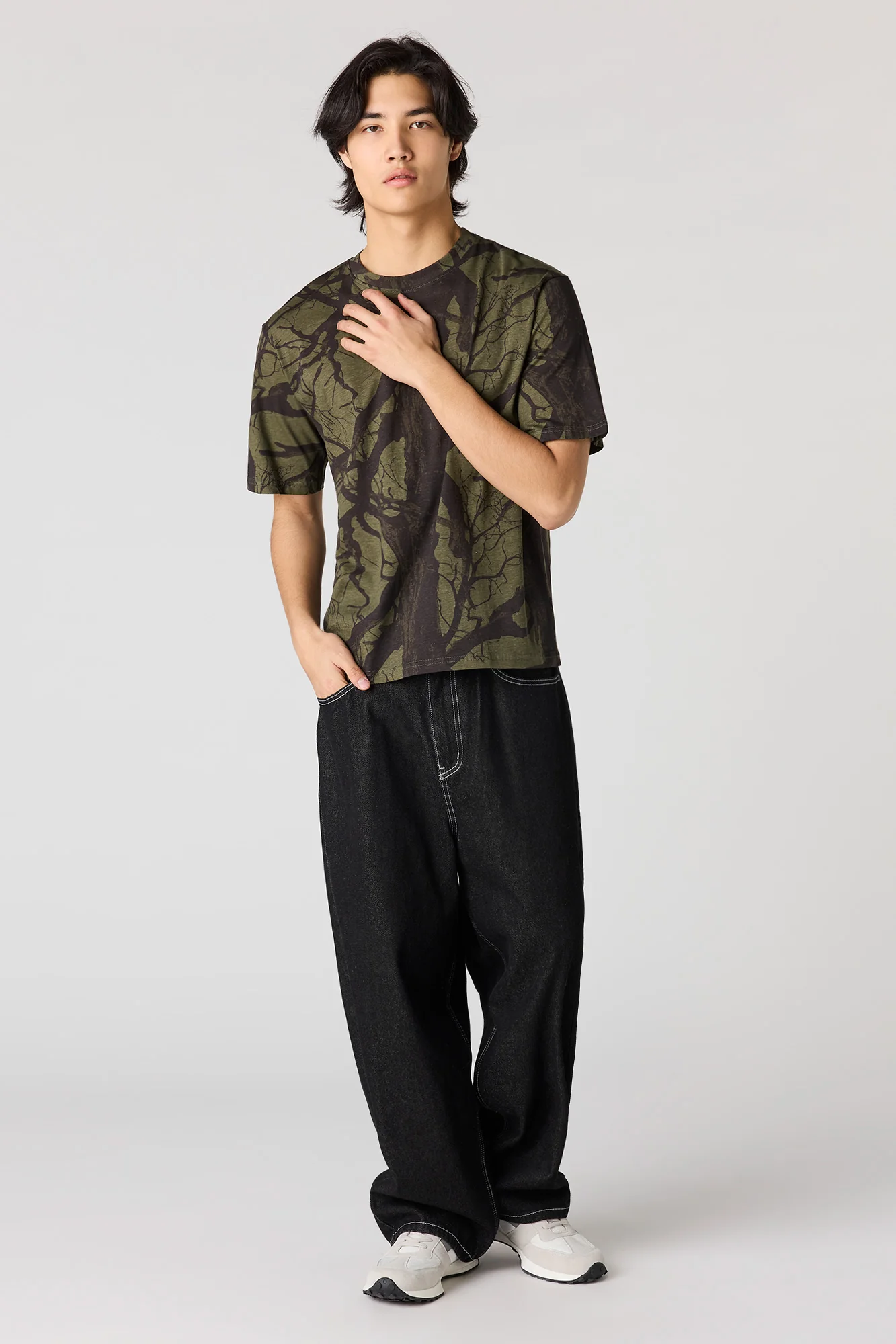 Camo Print Crewneck T-Shirt - Image 15