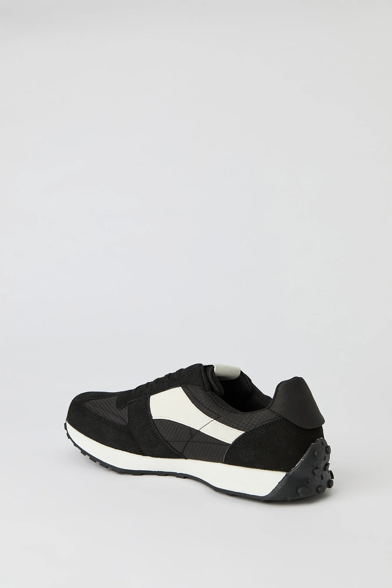 Colourblock Tread Sole Sneaker - Image 17
