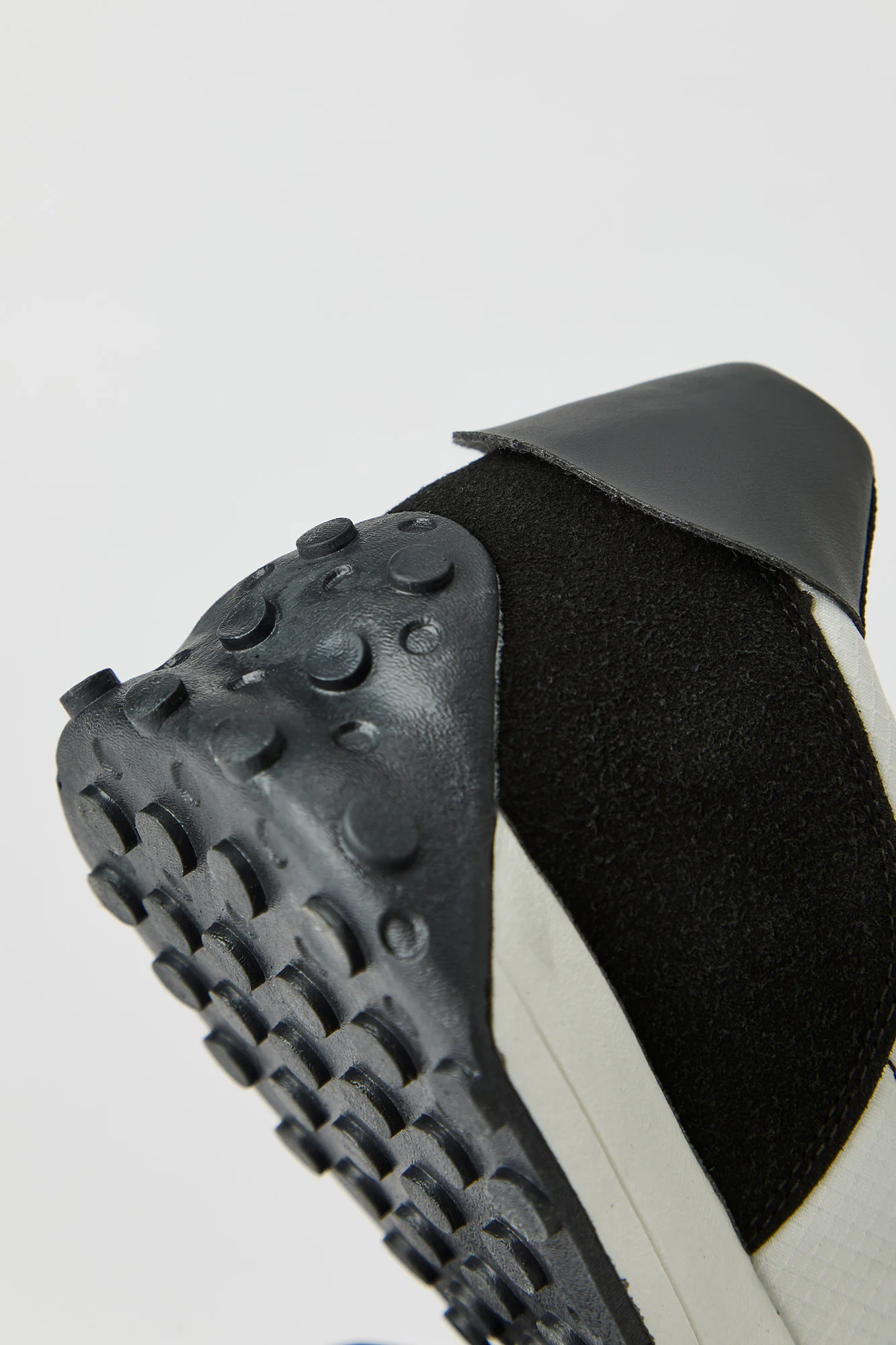 Colourblock Tread Sole Sneaker - Image 18