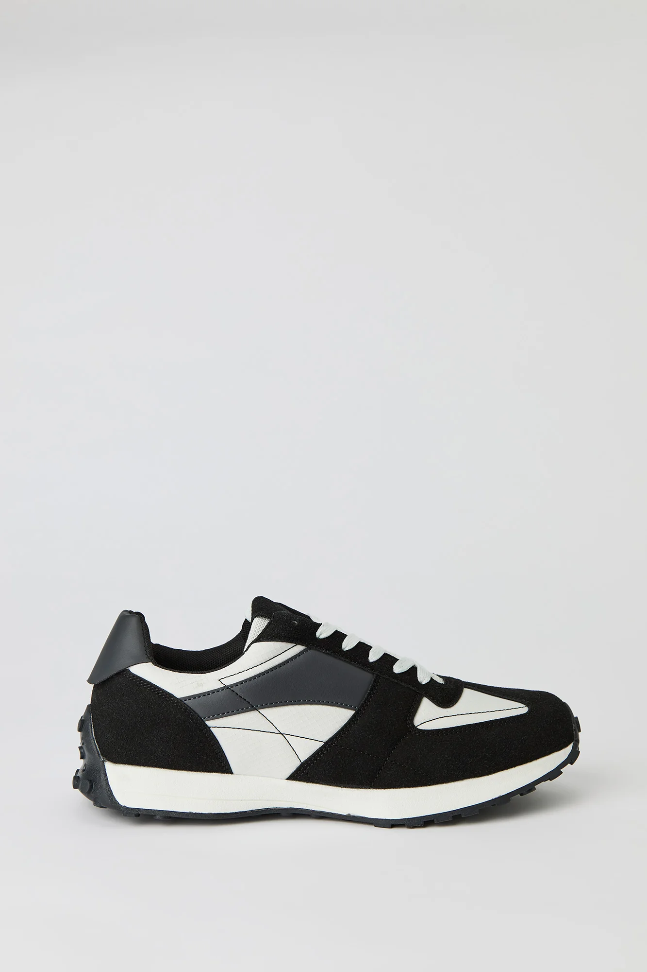Colourblock Tread Sole Sneaker - Image 2