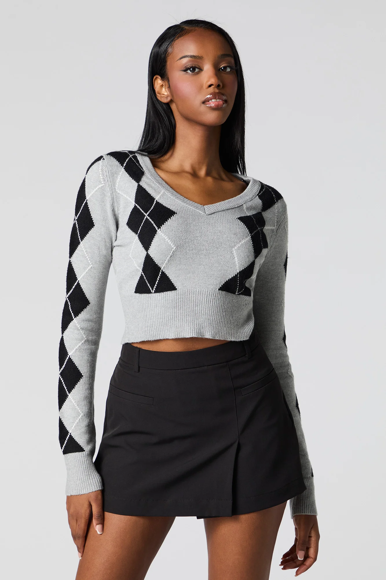 Cropped V-Neck Argyle Sweater - Image 4