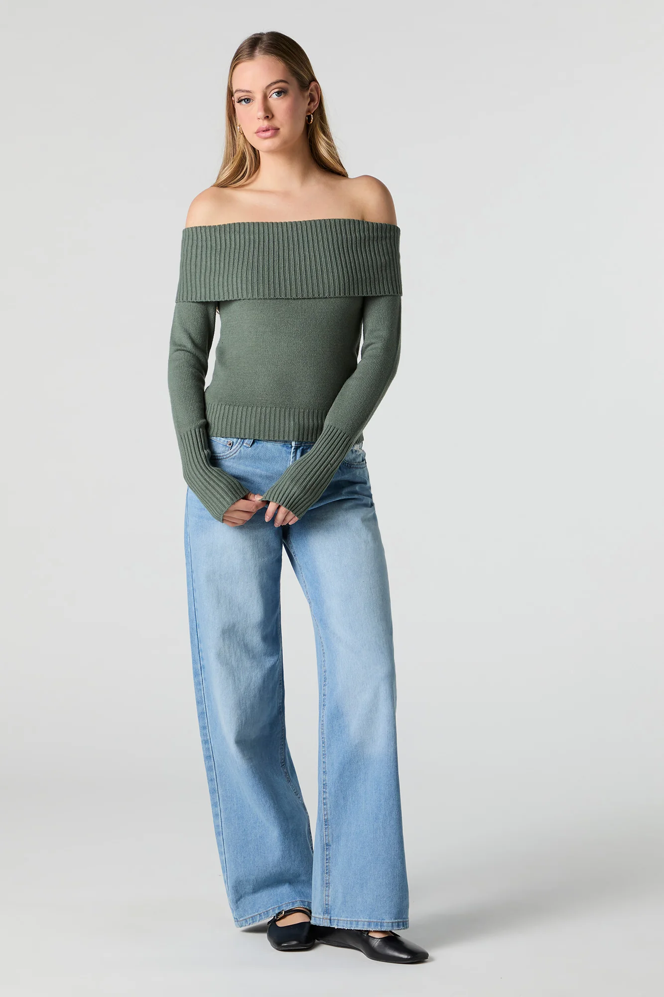 Chandail en tricot à encolure repliée et épaule dégagée - Image 16