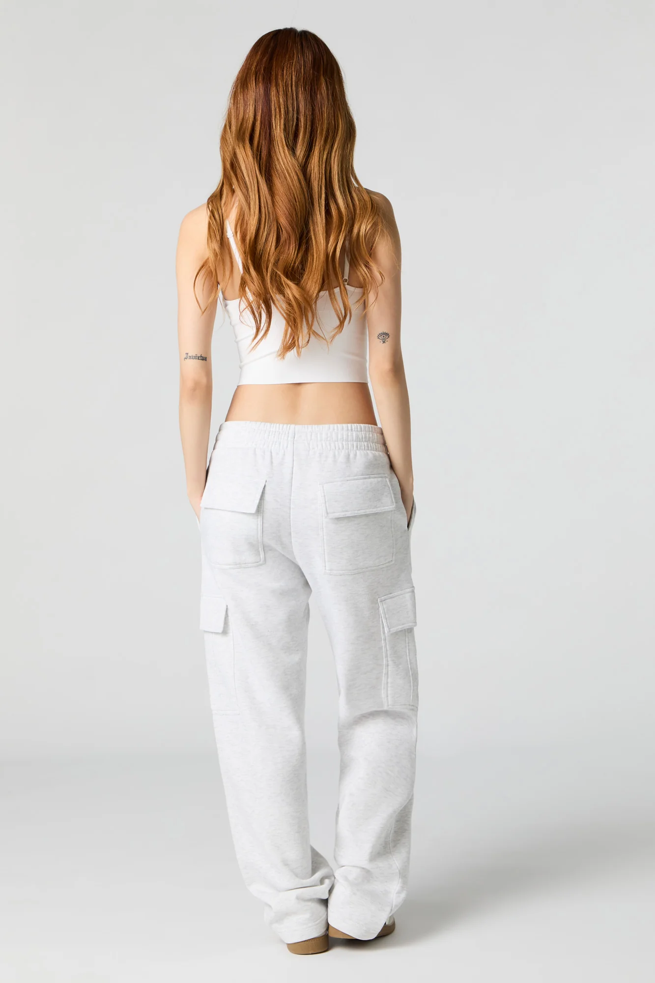 Pantalon d'entraînement cargo à jambe large en molleton uni - Image 19