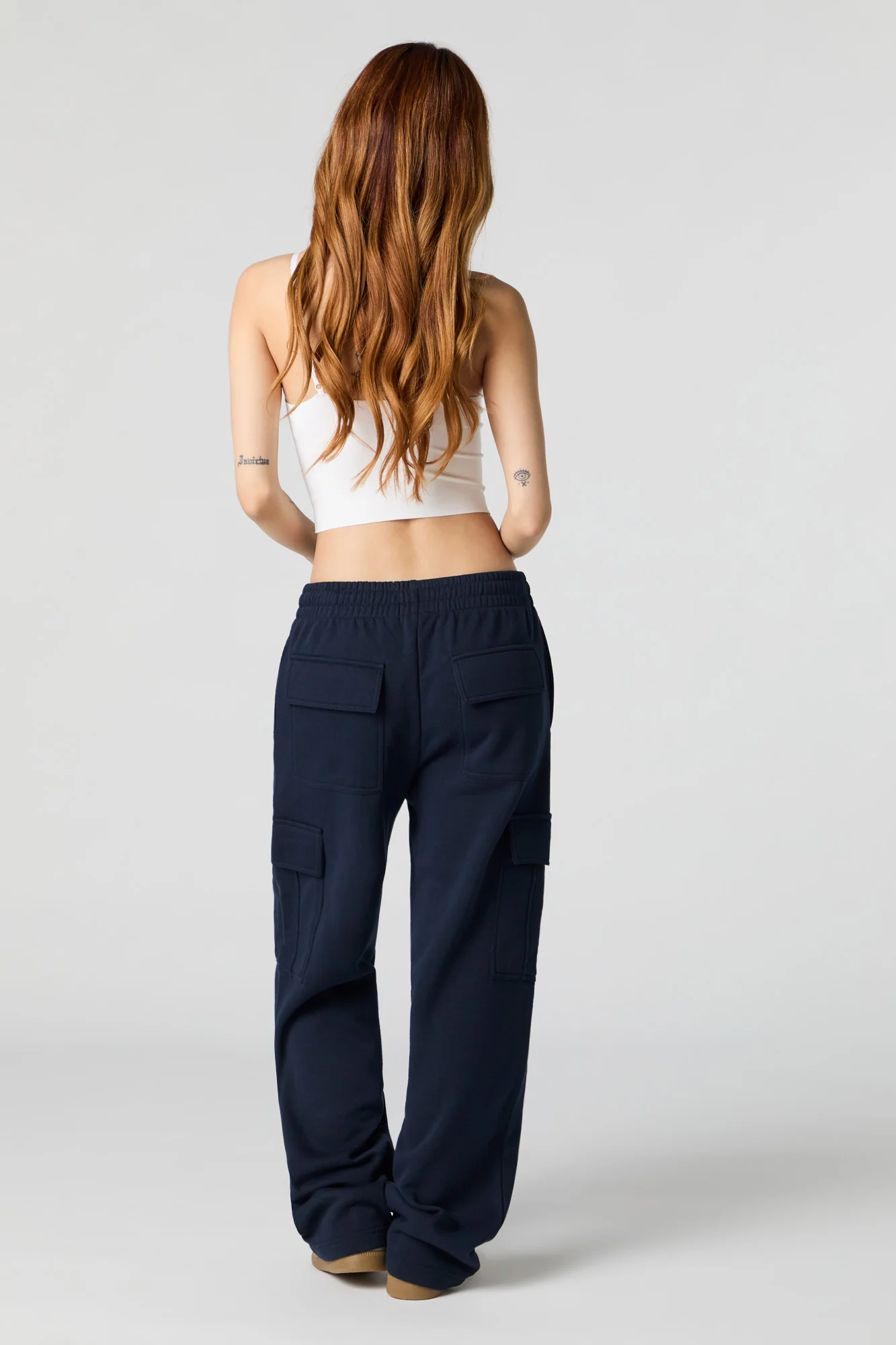Pantalon d'entraînement cargo à jambe large en molleton uni - Image 6