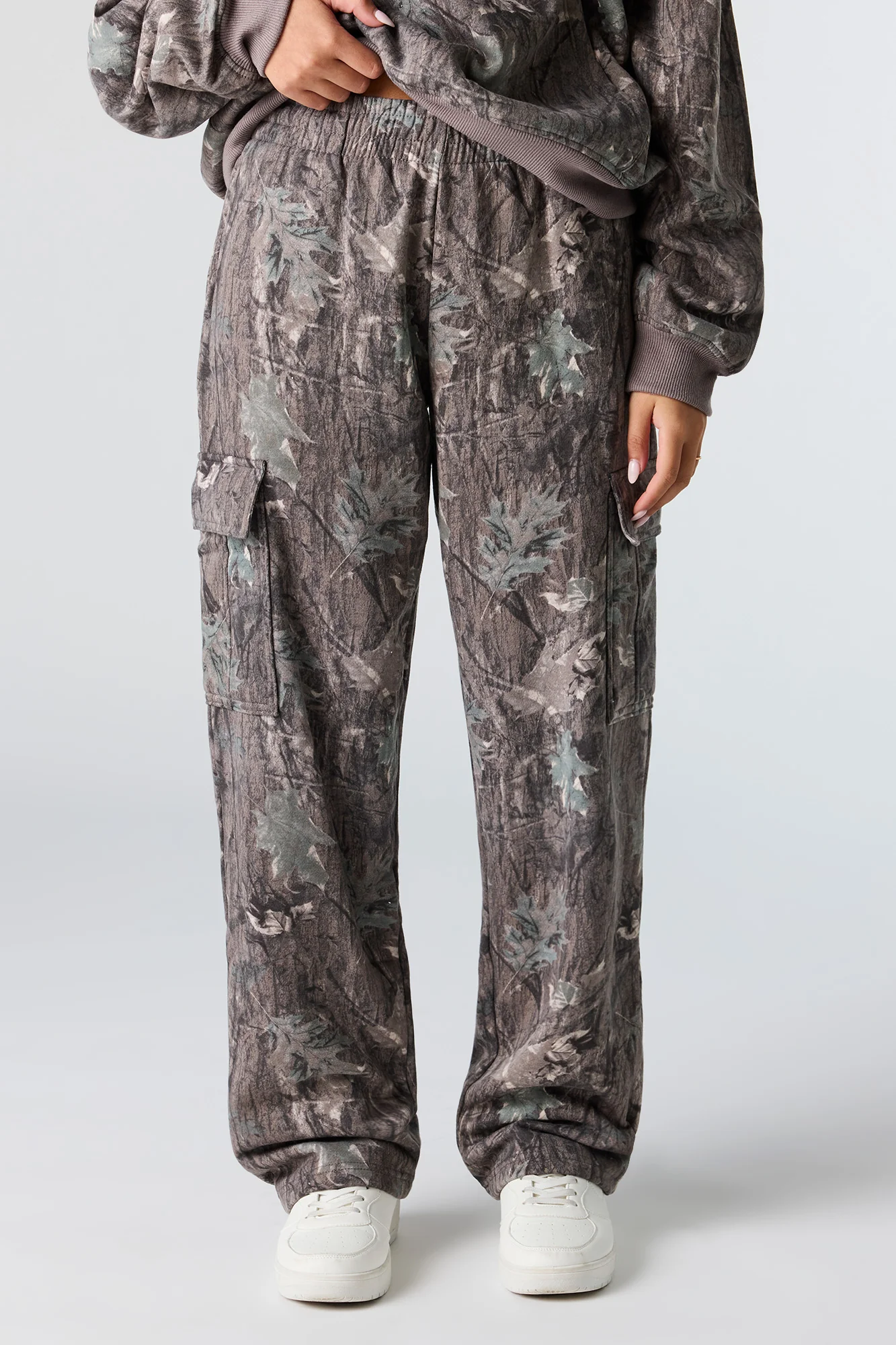 Fleece Wide Leg Cargo Jogger - Image 23