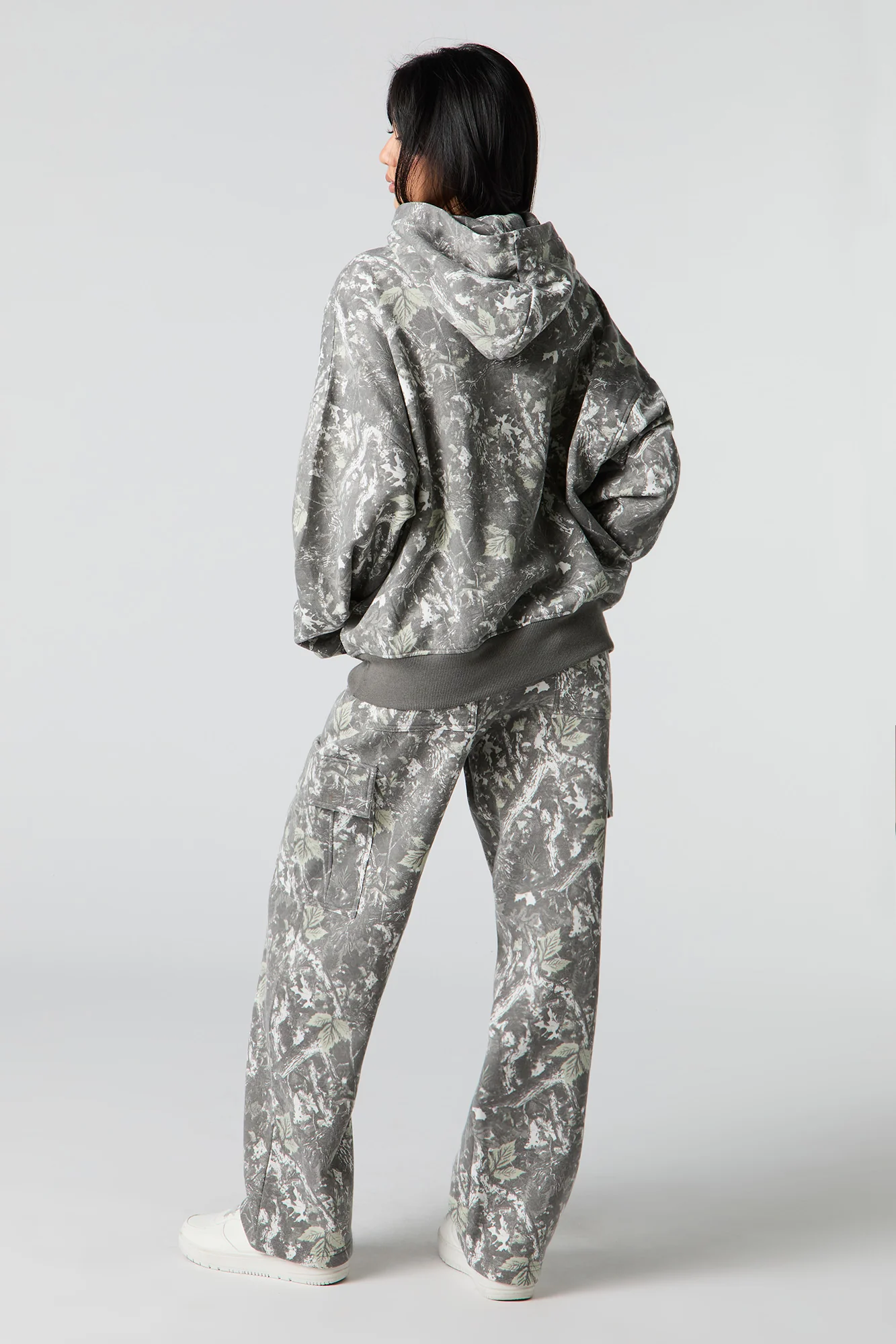 Fleece Wide Leg Cargo Jogger - Image 6