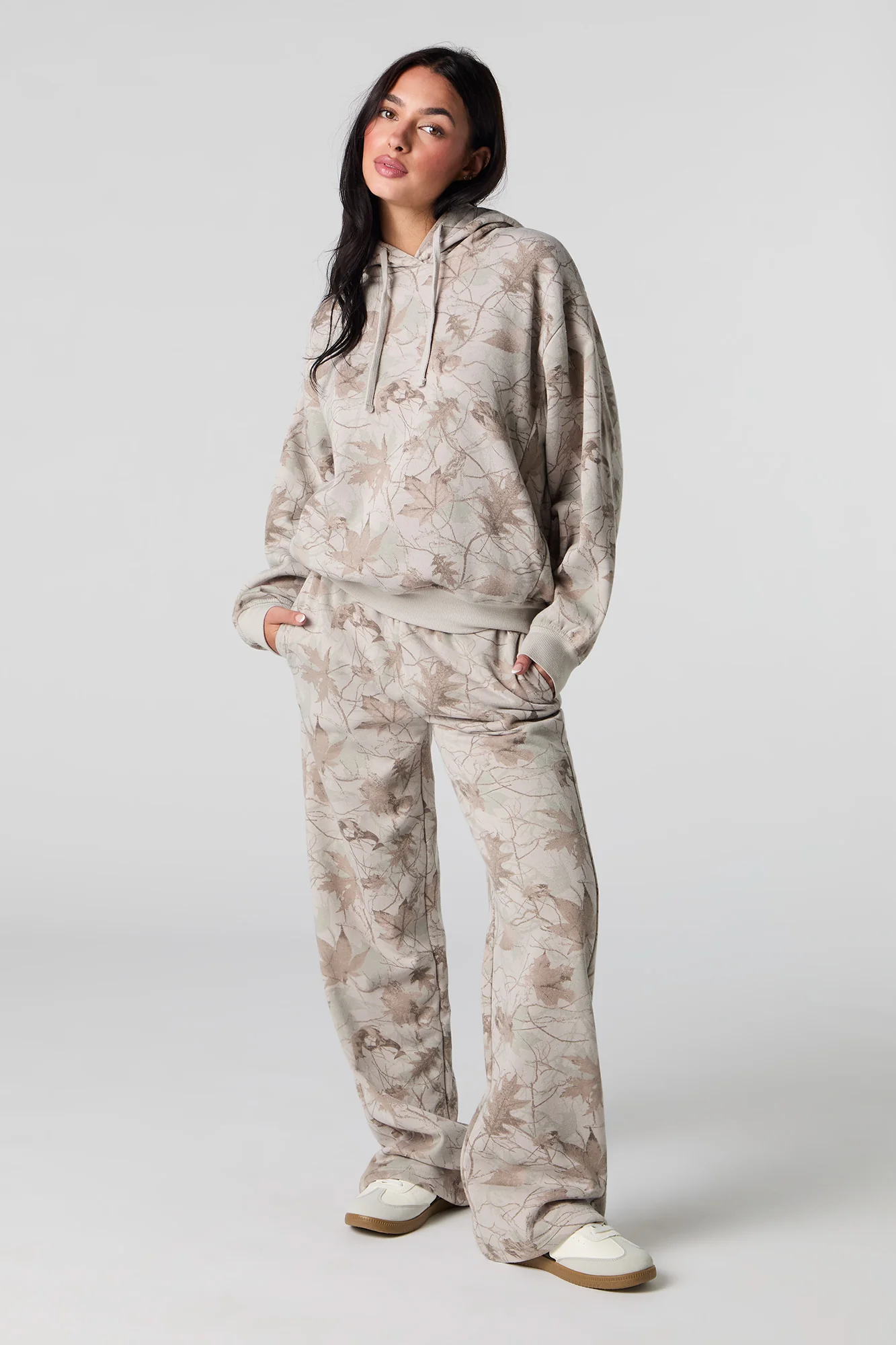 Camo Leaf Print Fleece Wide Leg Sweatpant