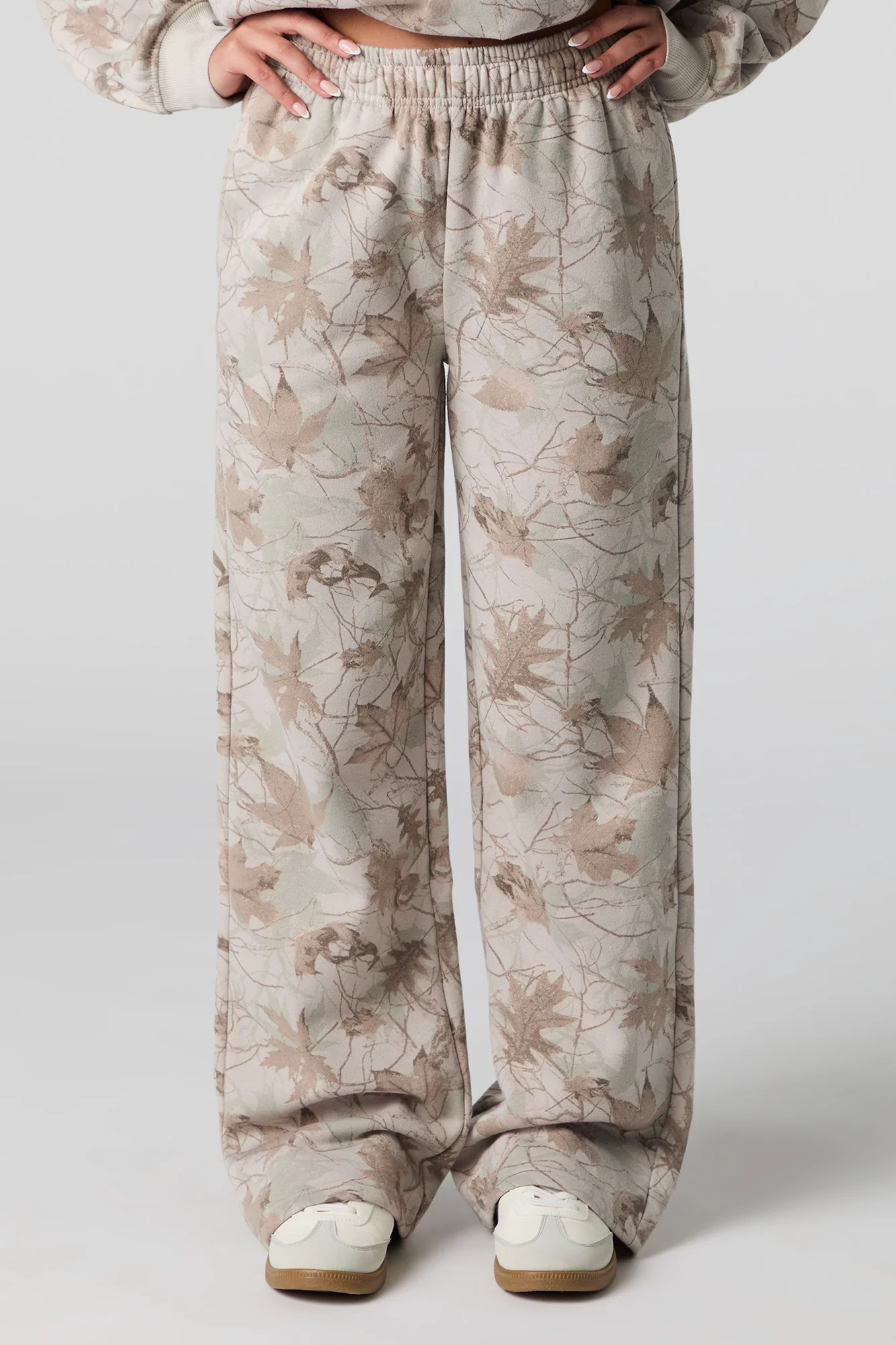 Camo Leaf Print Fleece Wide Leg Sweatpant - Image 2
