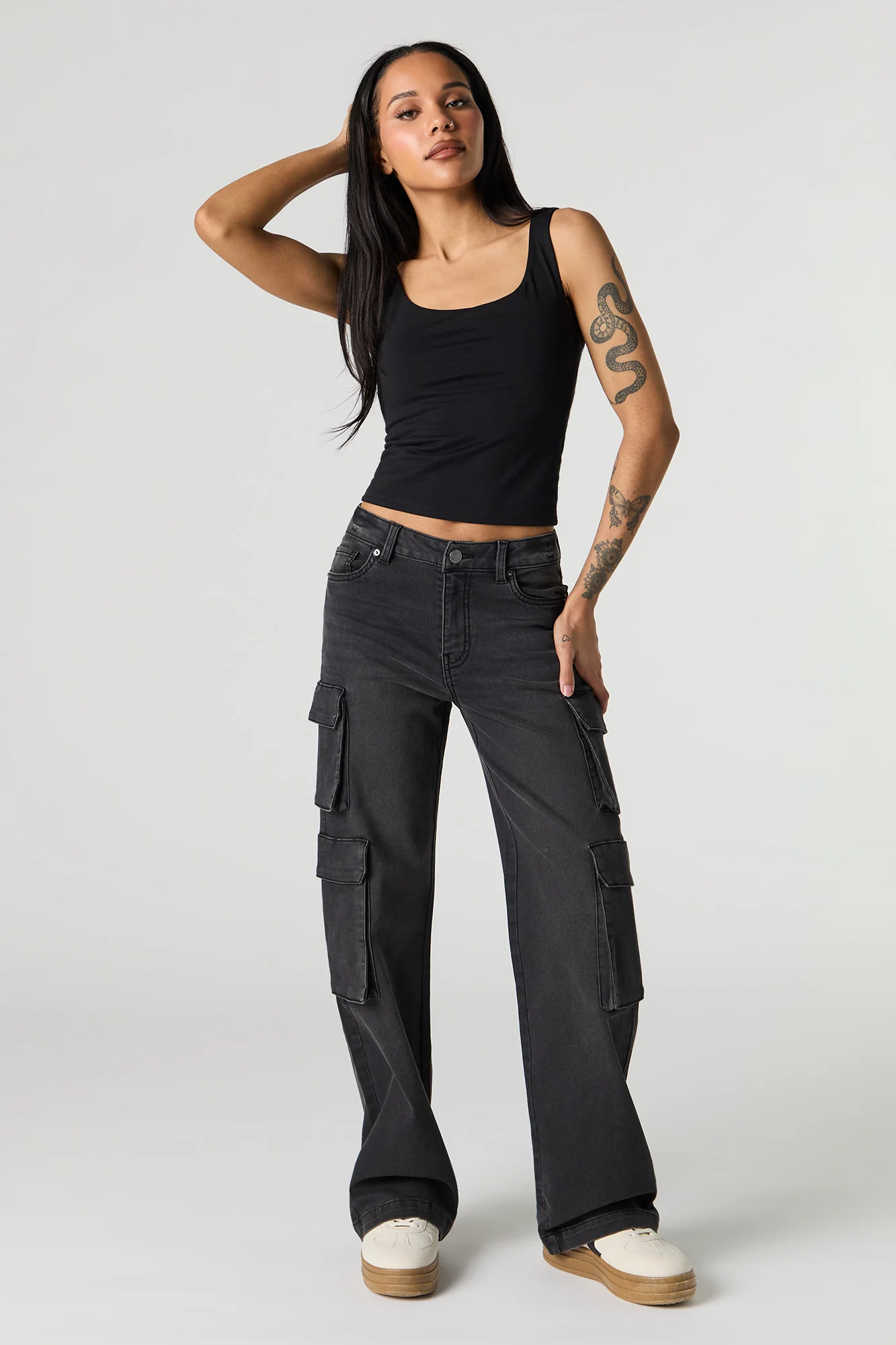 Jean cargo mi-taille avec poches multiples - Image 5