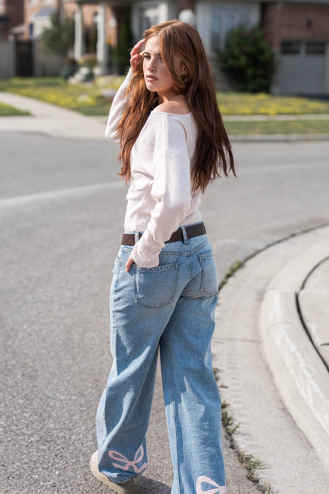 Bow Graphic Low Rise Skater Jean