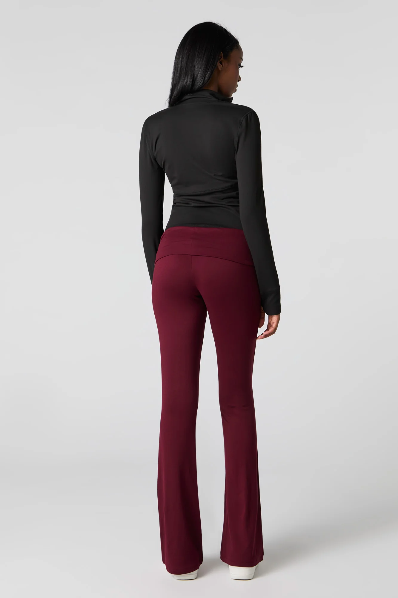 Legging doux évasé à taille repliée - Image 12