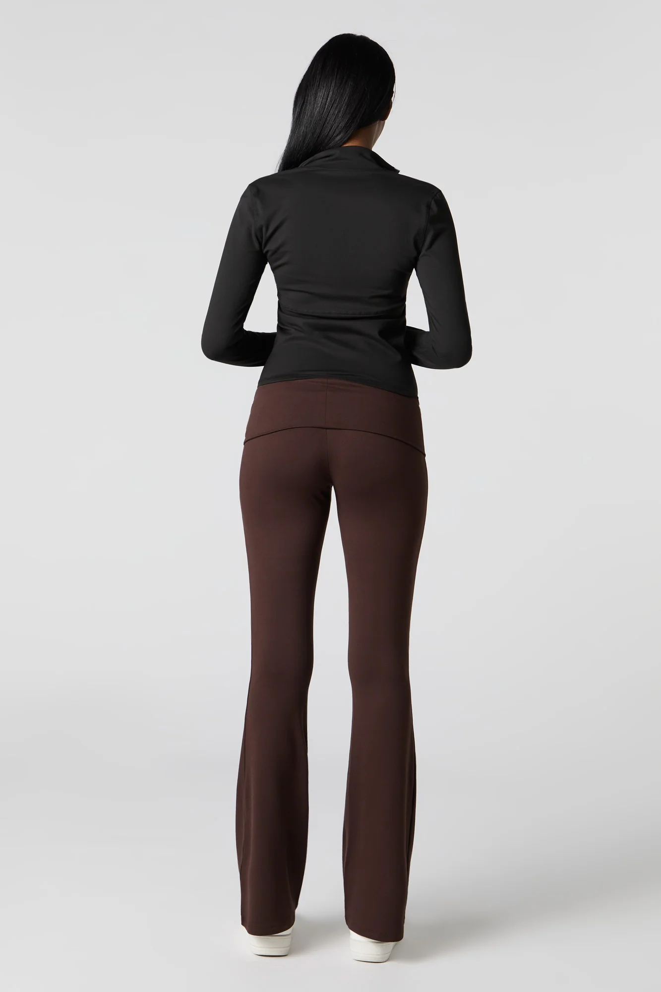 Legging doux évasé à taille repliée - Image 7