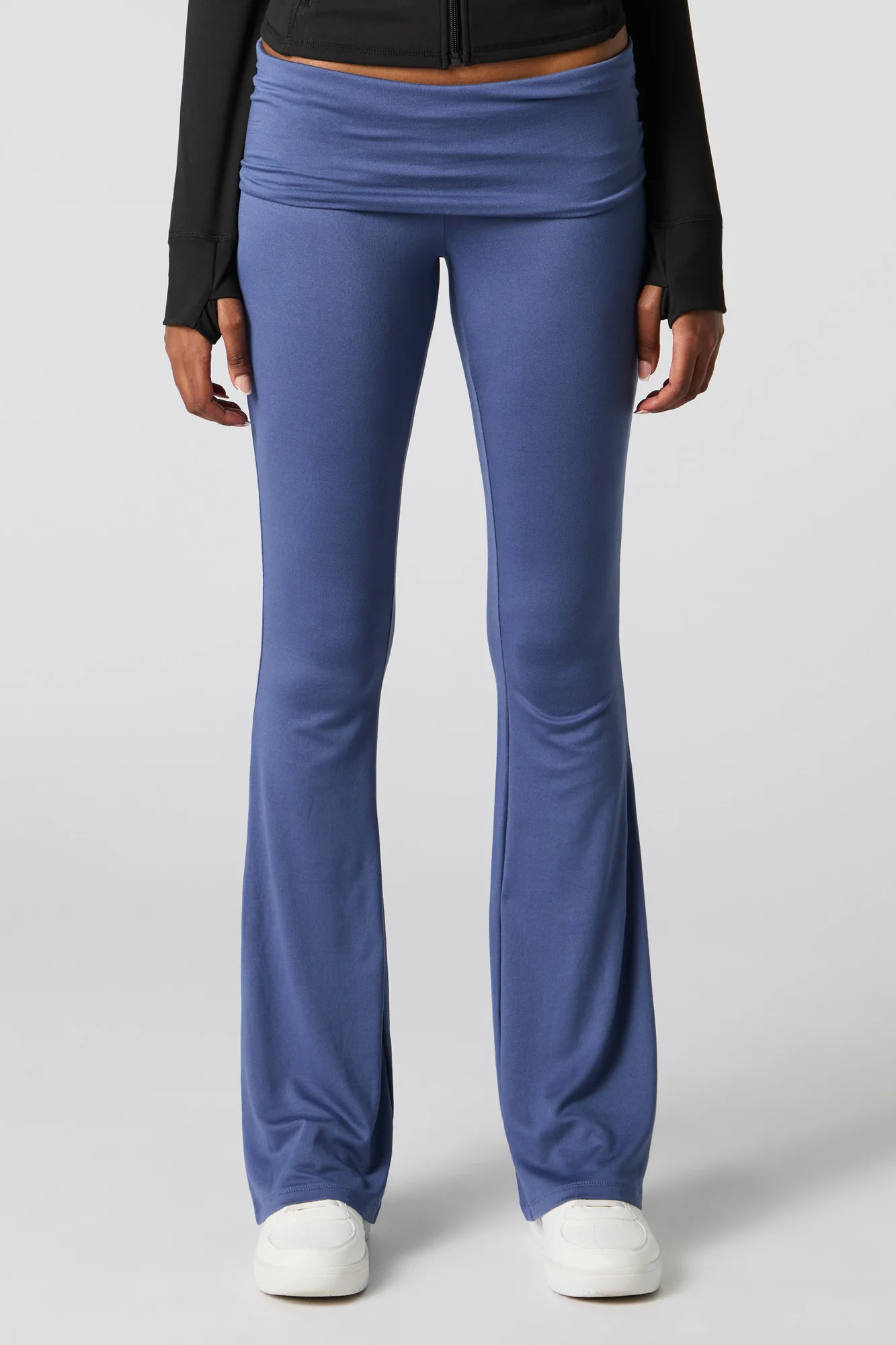 Legging doux évasé à taille repliée - Image 8