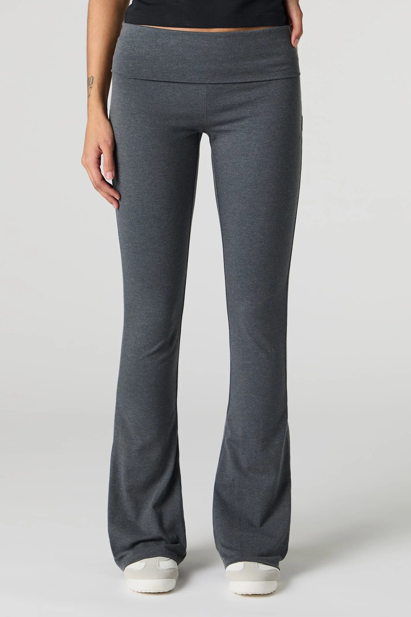 Legging à jambe évasée avec taille repliée - Image 8