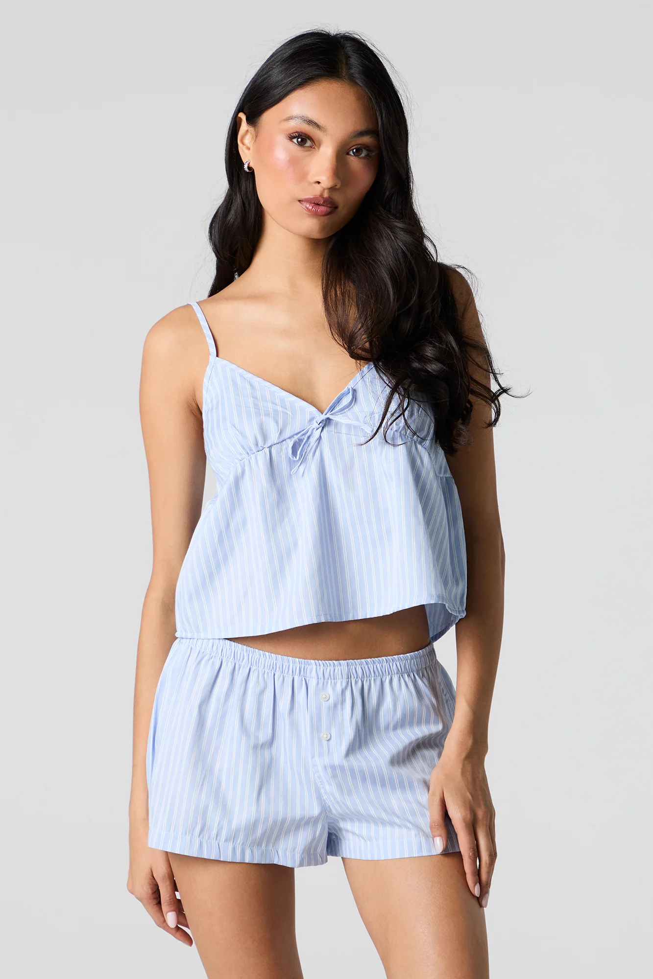 Ensemble-pyjama deux pièces short et camisole-nuisette rayée