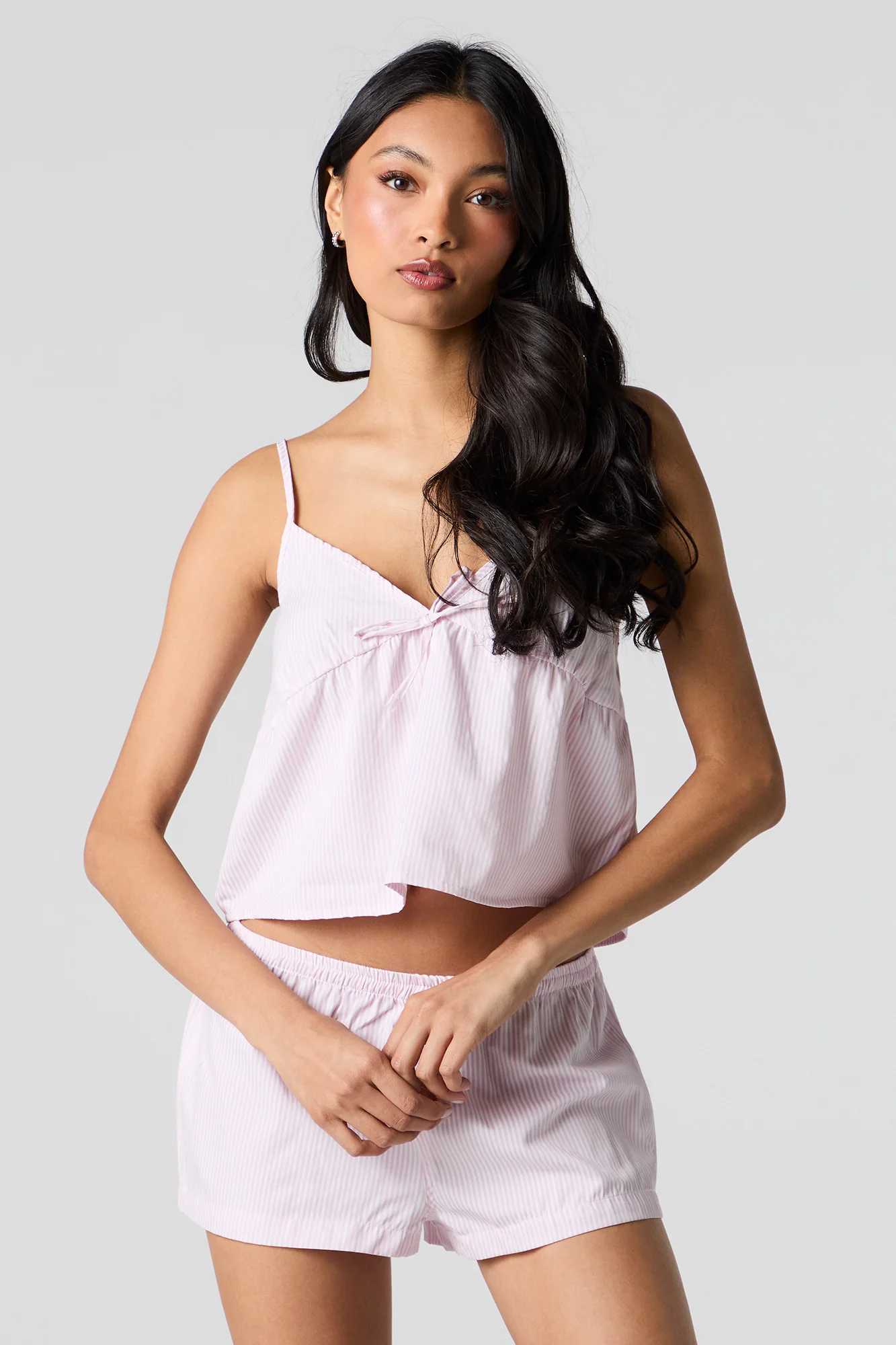 Ensemble-pyjama deux pièces short et camisole-nuisette rayée - Image 4