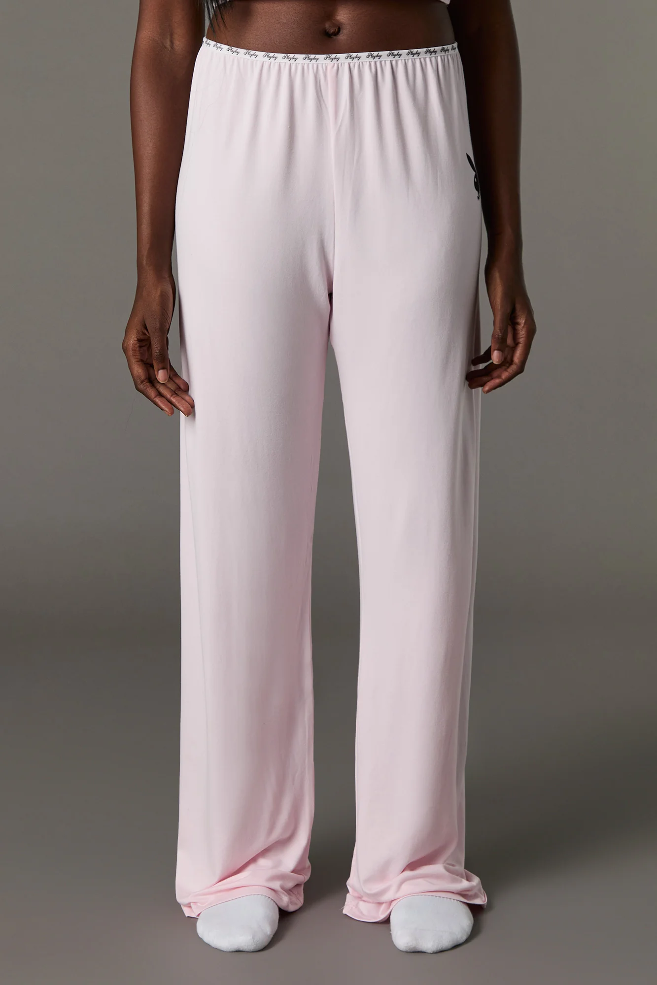 Ensemble pyjama avec camisole et pantalon à imprimé Playboy - Image 2