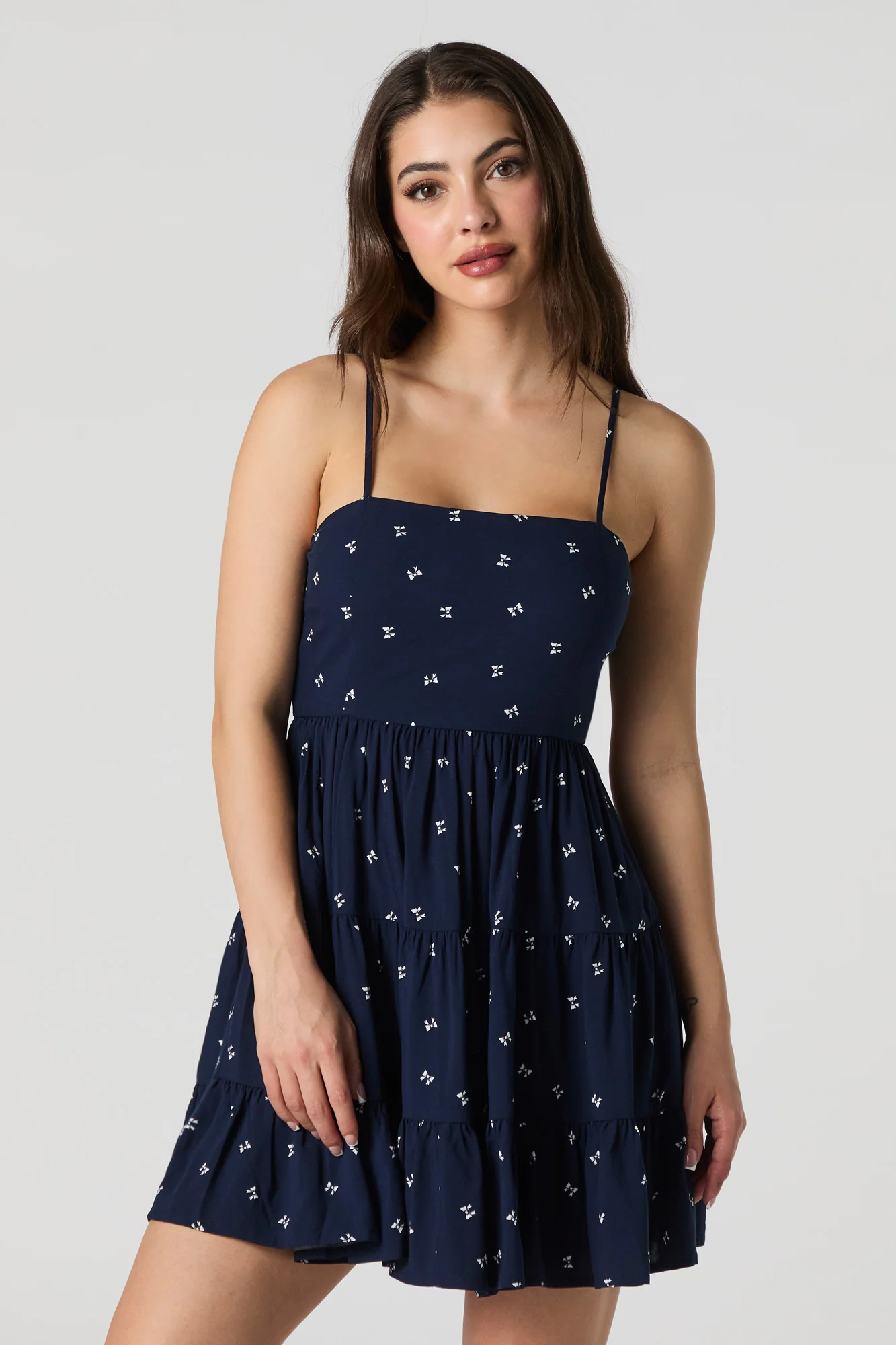 Minirobe étagée imprimée avec bonnets intégrés et attache au dos