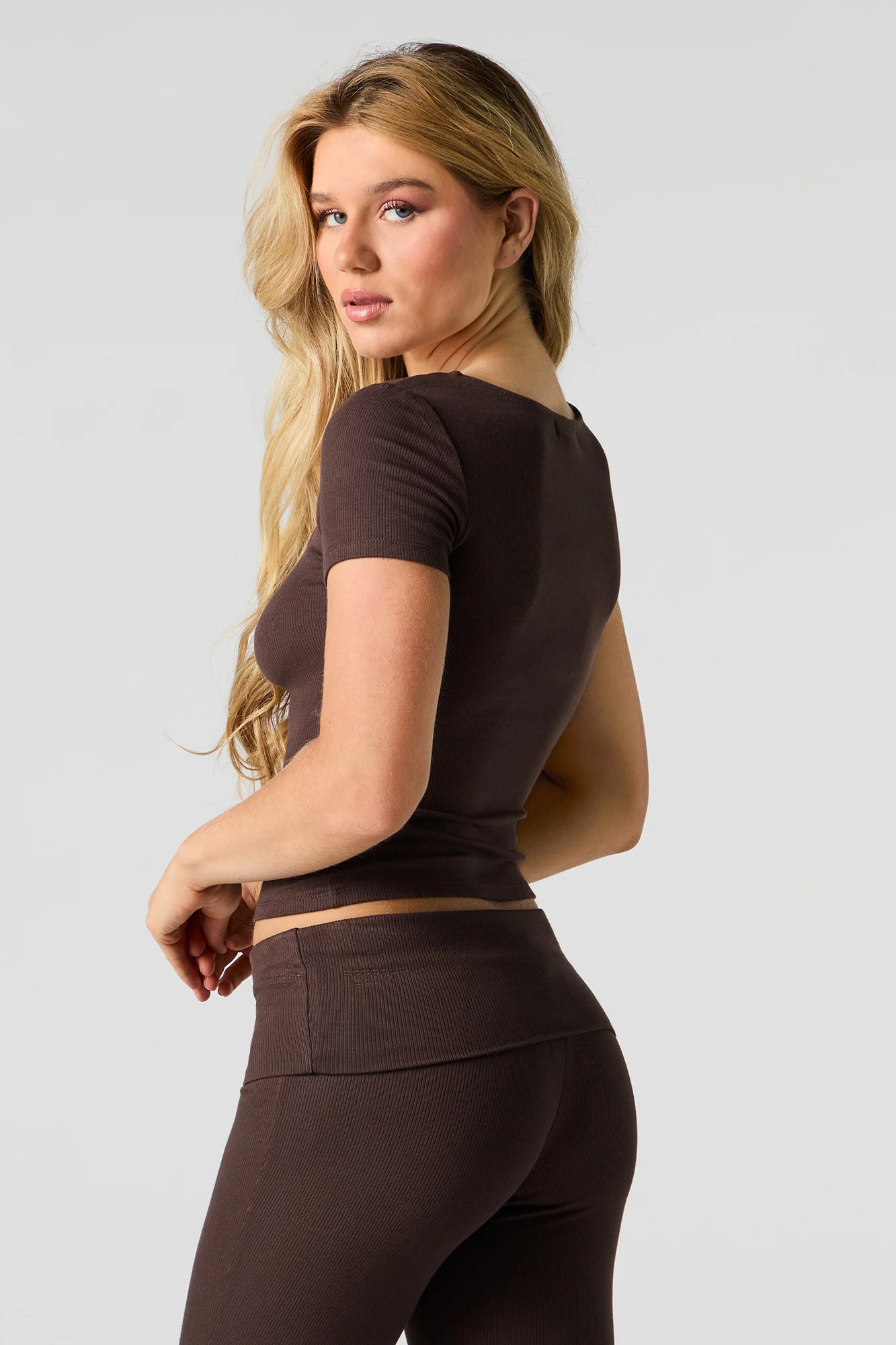 Ribbed Square Neck Cropped T-Shirt - Image 5