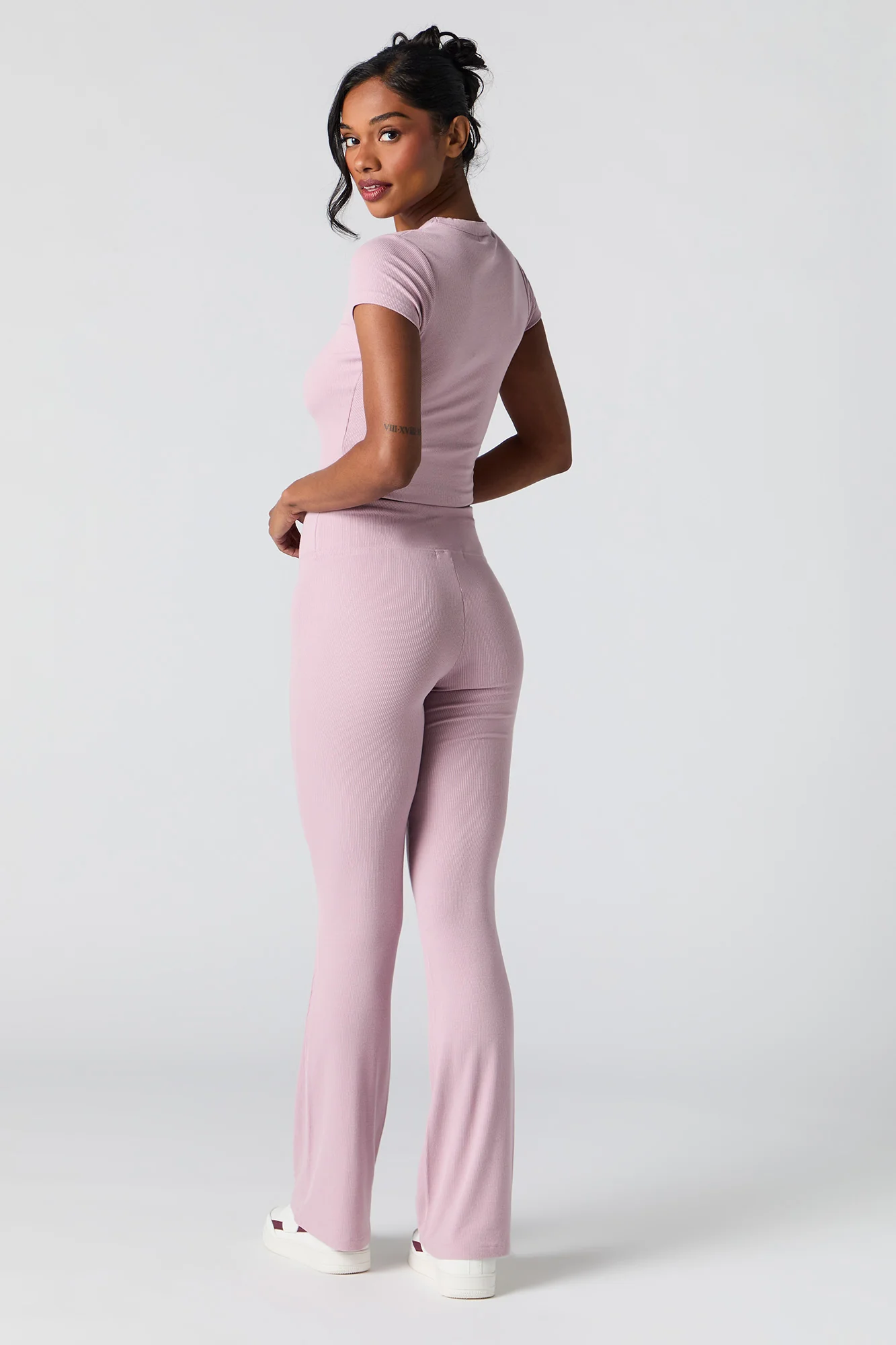 Pantalon Active côtelé doux à jambe évasée - Image 13