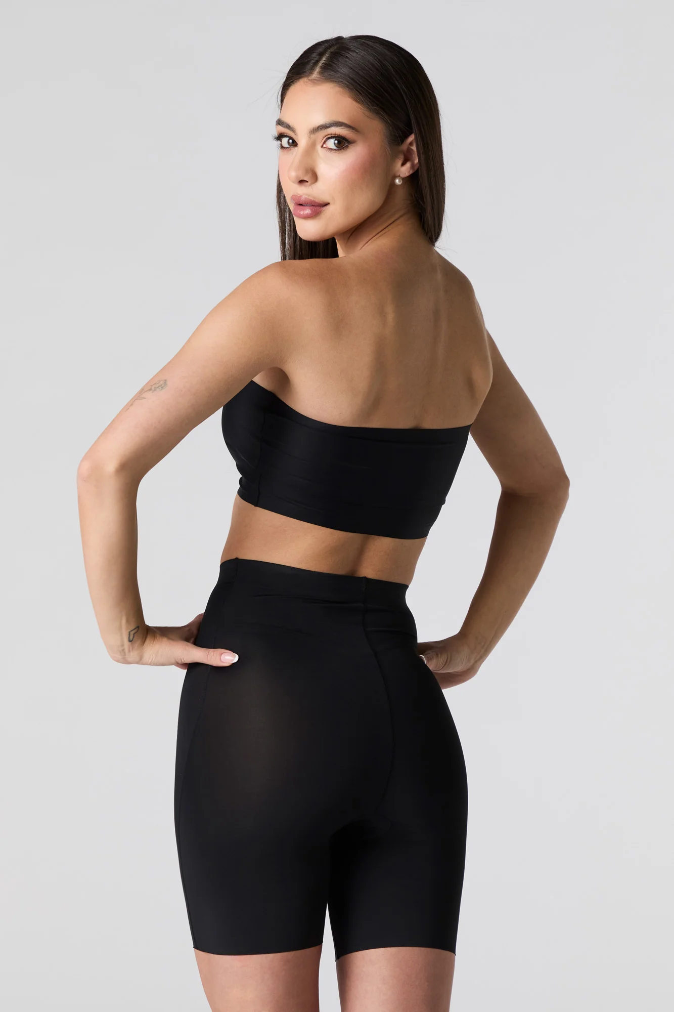 No Show High Rise Short Shapewear - Image 3