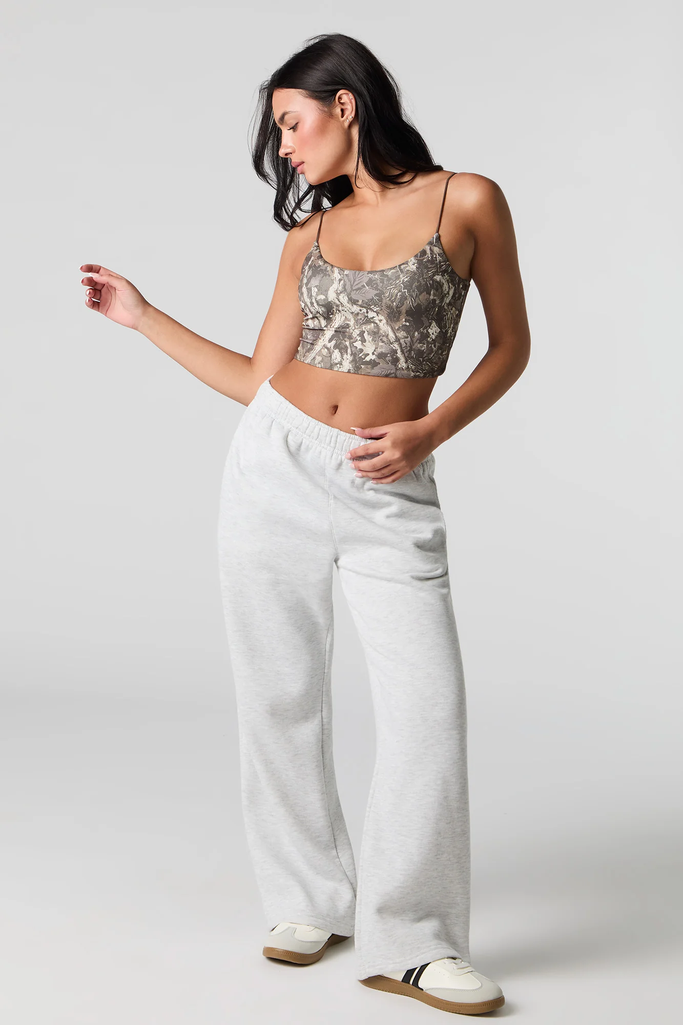 Camisole profilée courte à fines bretelles - Image 3
