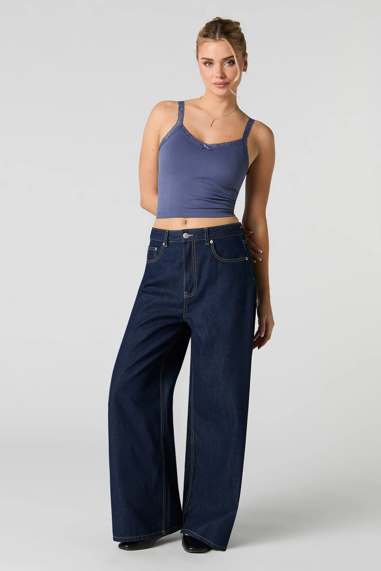 Camisole côtelée sans couture à bonnets intégrés et bordure en dentelle - Image 16
