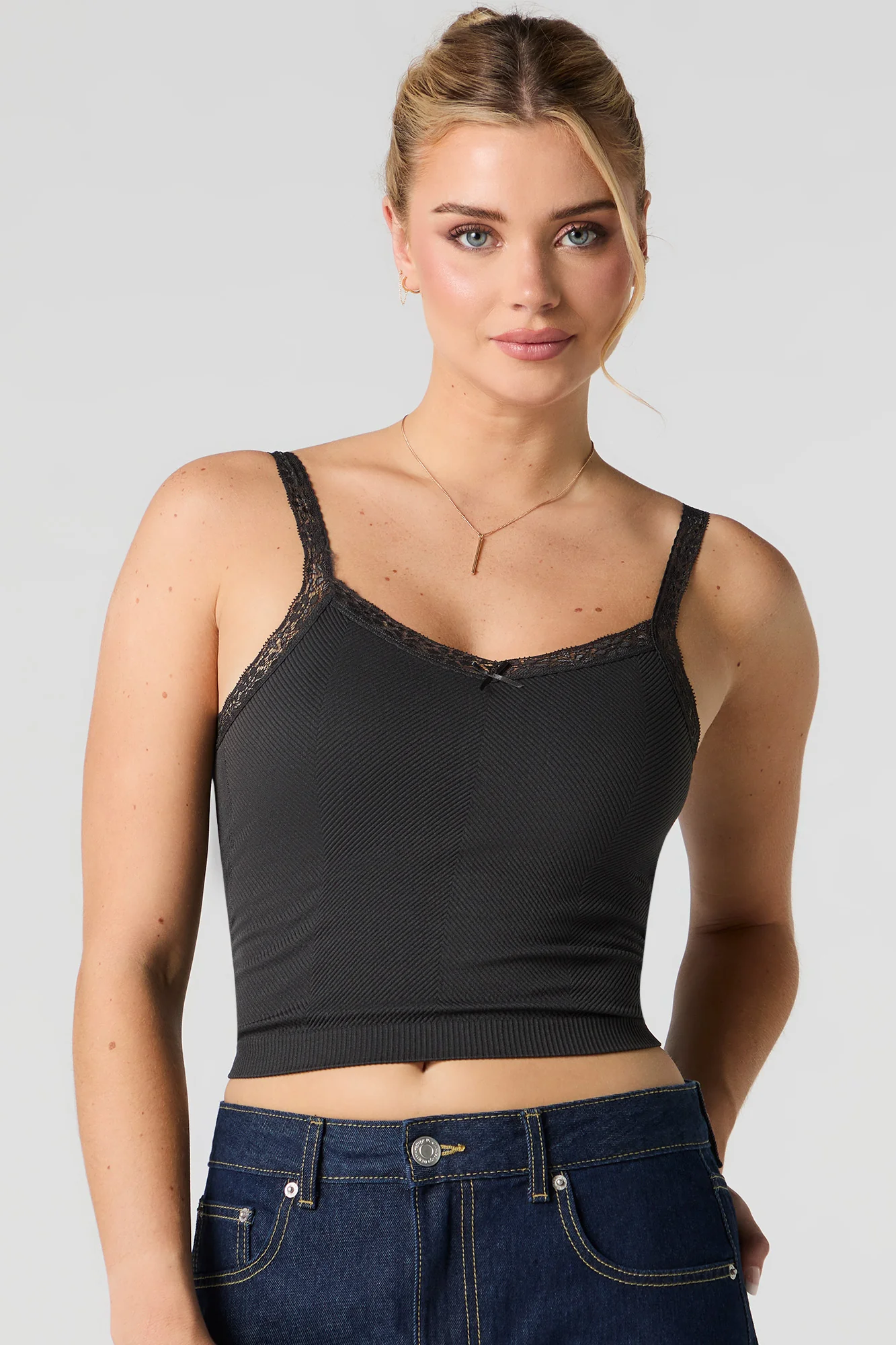 Camisole côtelée sans couture à bonnets intégrés et bordure en dentelle - Image 5